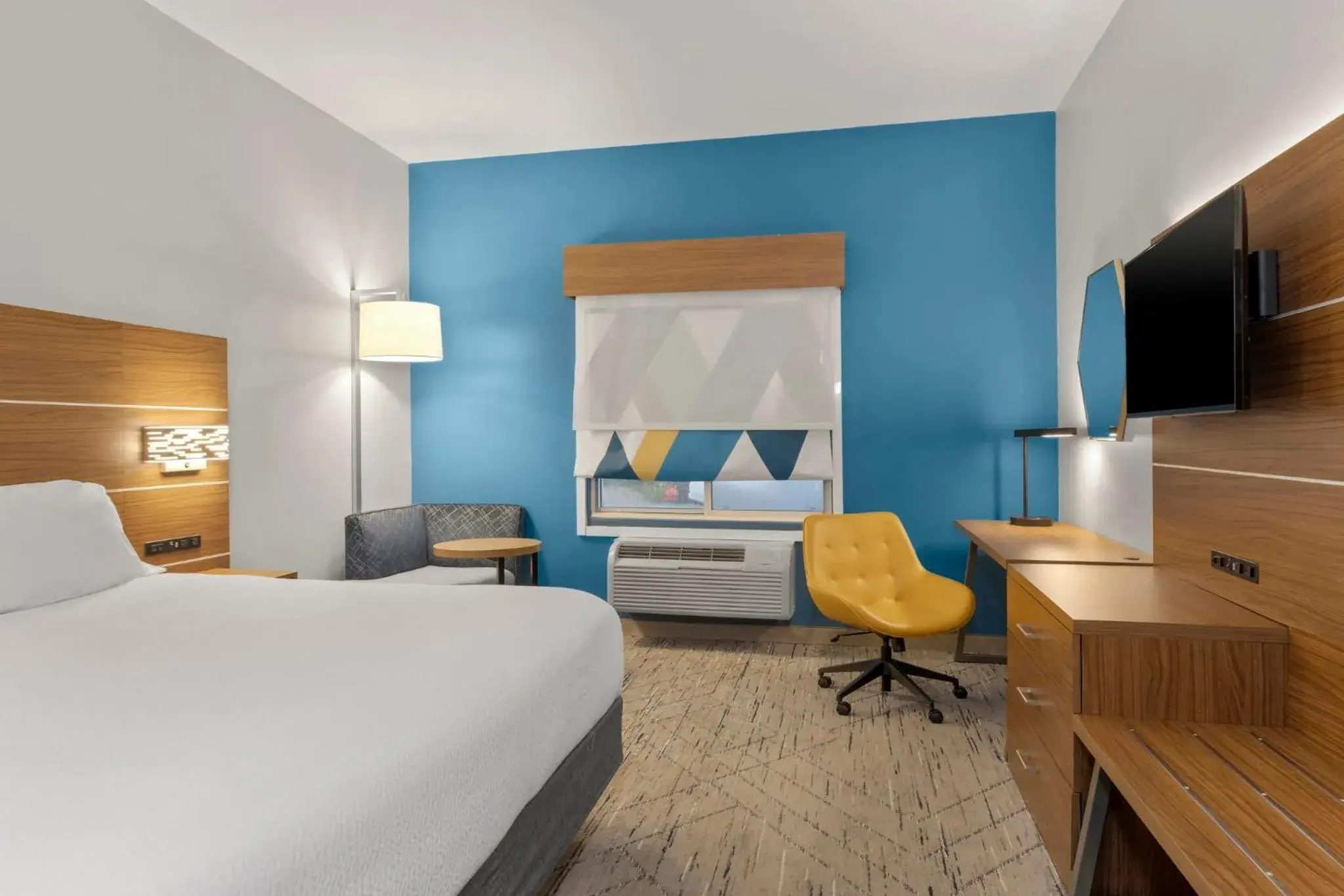 Standard King Room in Holiday Inn Express Hotel & Suites West Coxsackie by IHG Standard King Room in Holiday Inn Express Hotel & Suites West Coxsackie by IHG