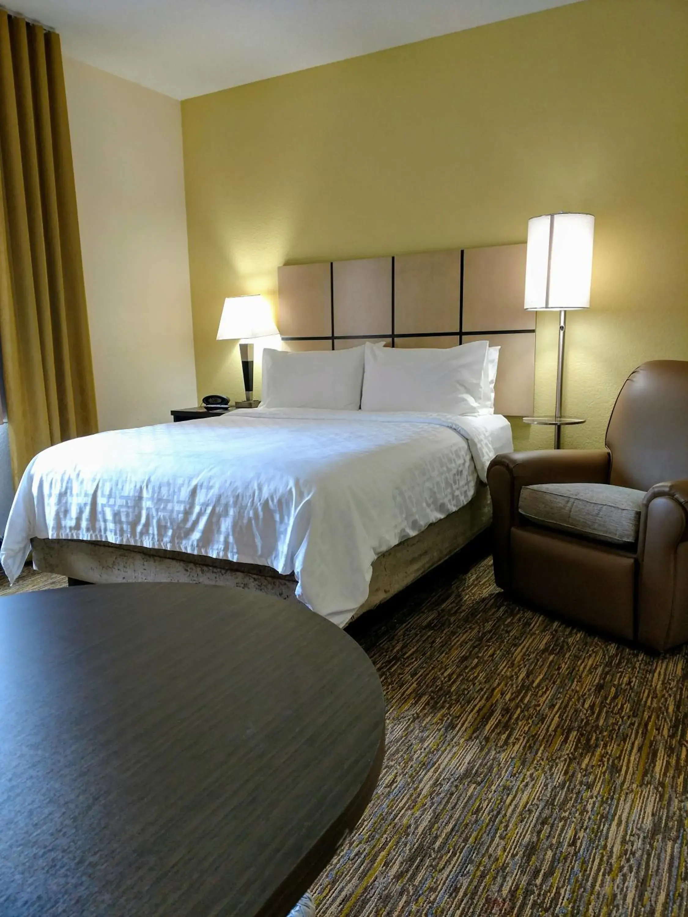 Studio Queen Suite in Candlewood Suites Olive Branch by IHG Studio Queen Suite in Candlewood Suites Olive Branch by IHG