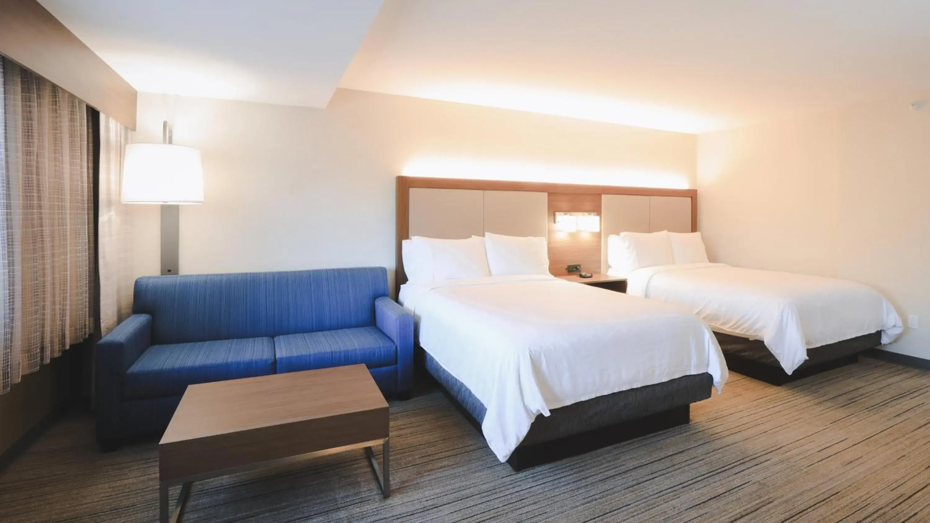 Deluxe Queen Room with Two Queen Beds in Holiday Inn Express Lompoc by IHG Deluxe Queen Room with Two Queen Beds in Holiday Inn Express Lompoc by IHG