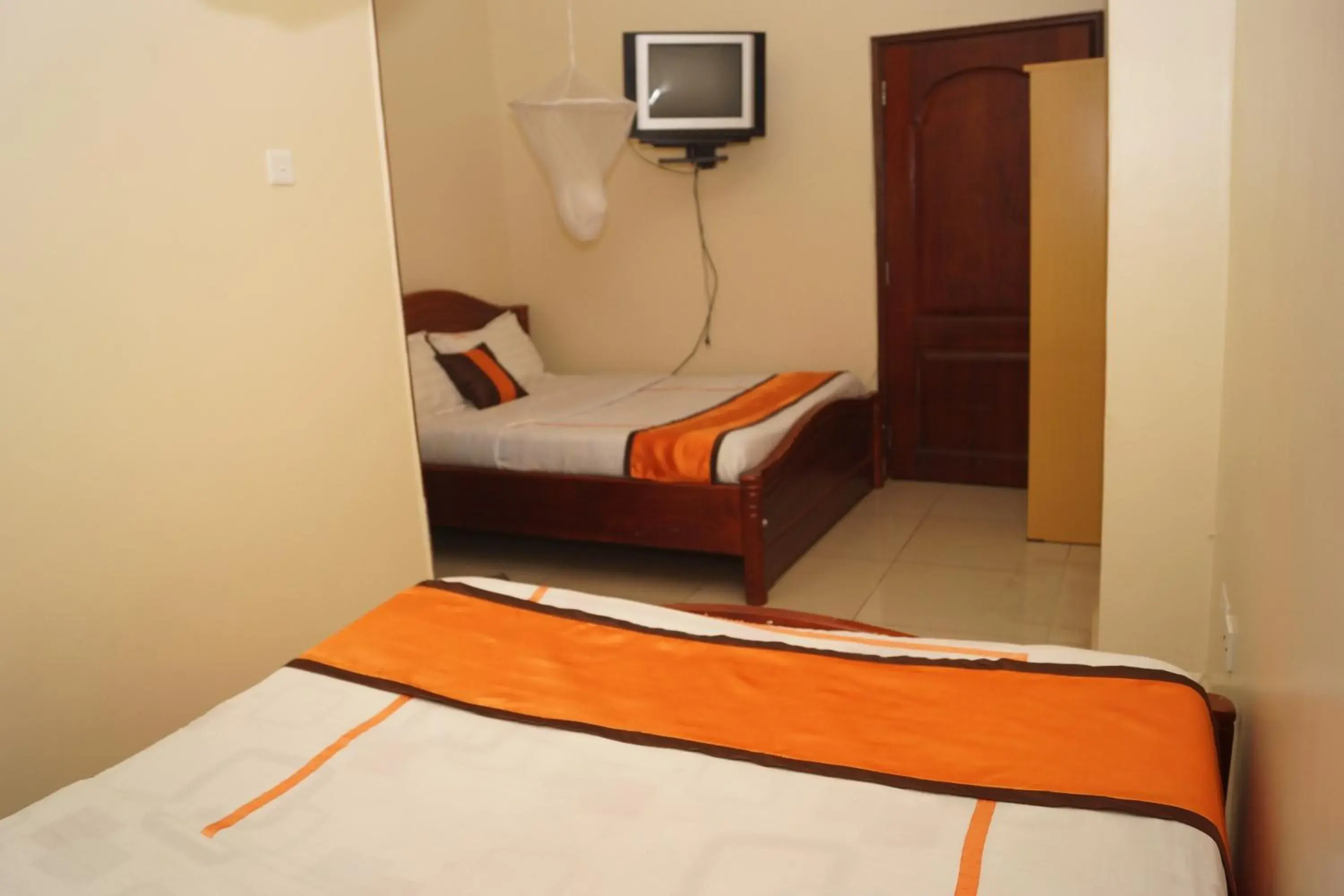 Standard Twin Room in KK Trust Hotel Kampala Standard Twin Room in KK Trust Hotel Kampala