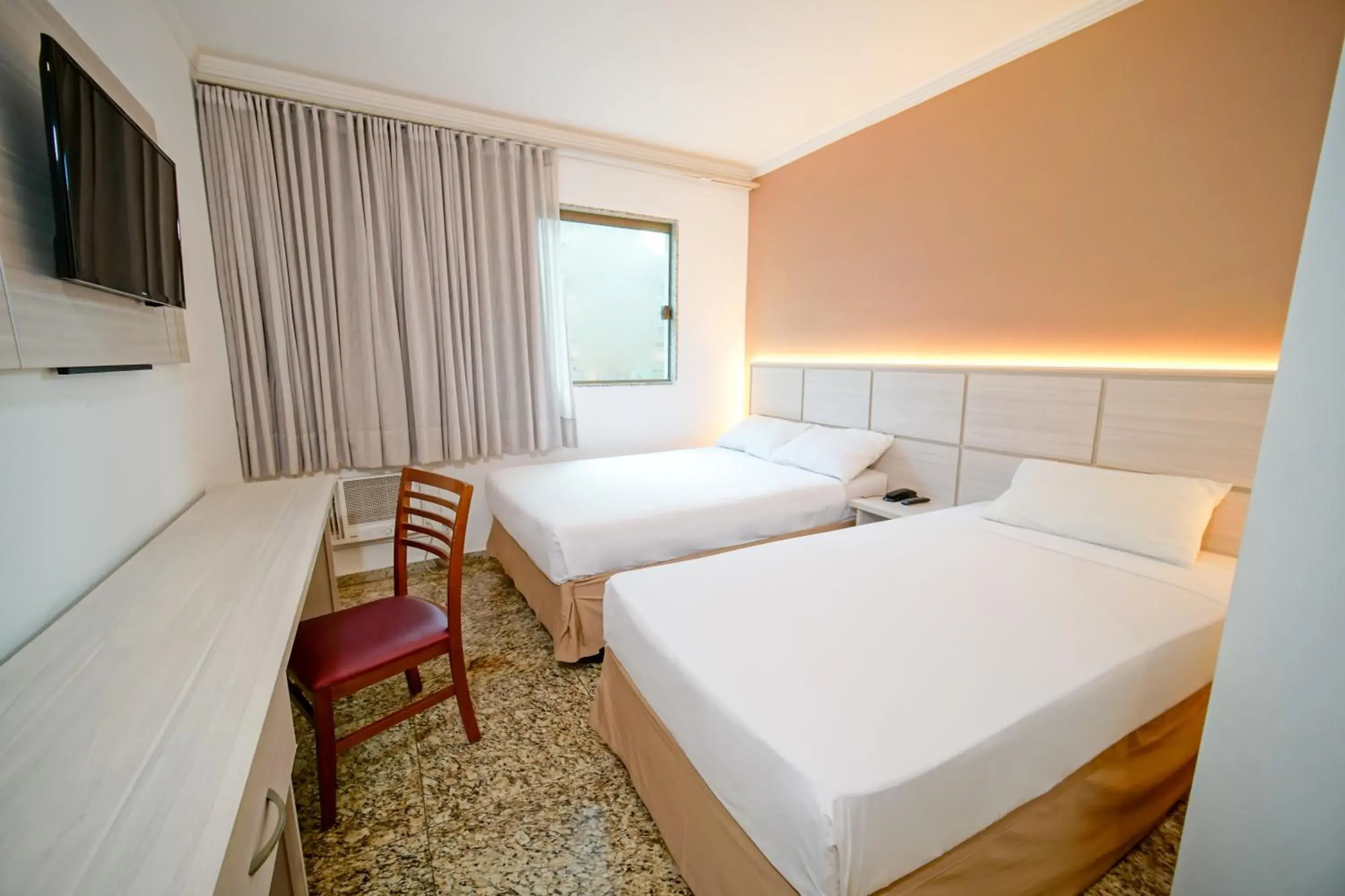 Standard Double Room in Hotel Golden Park Sorocaba & Convenções by Nacional Inn Standard Double Room in Hotel Golden Park Sorocaba & Convenções by Nacional Inn