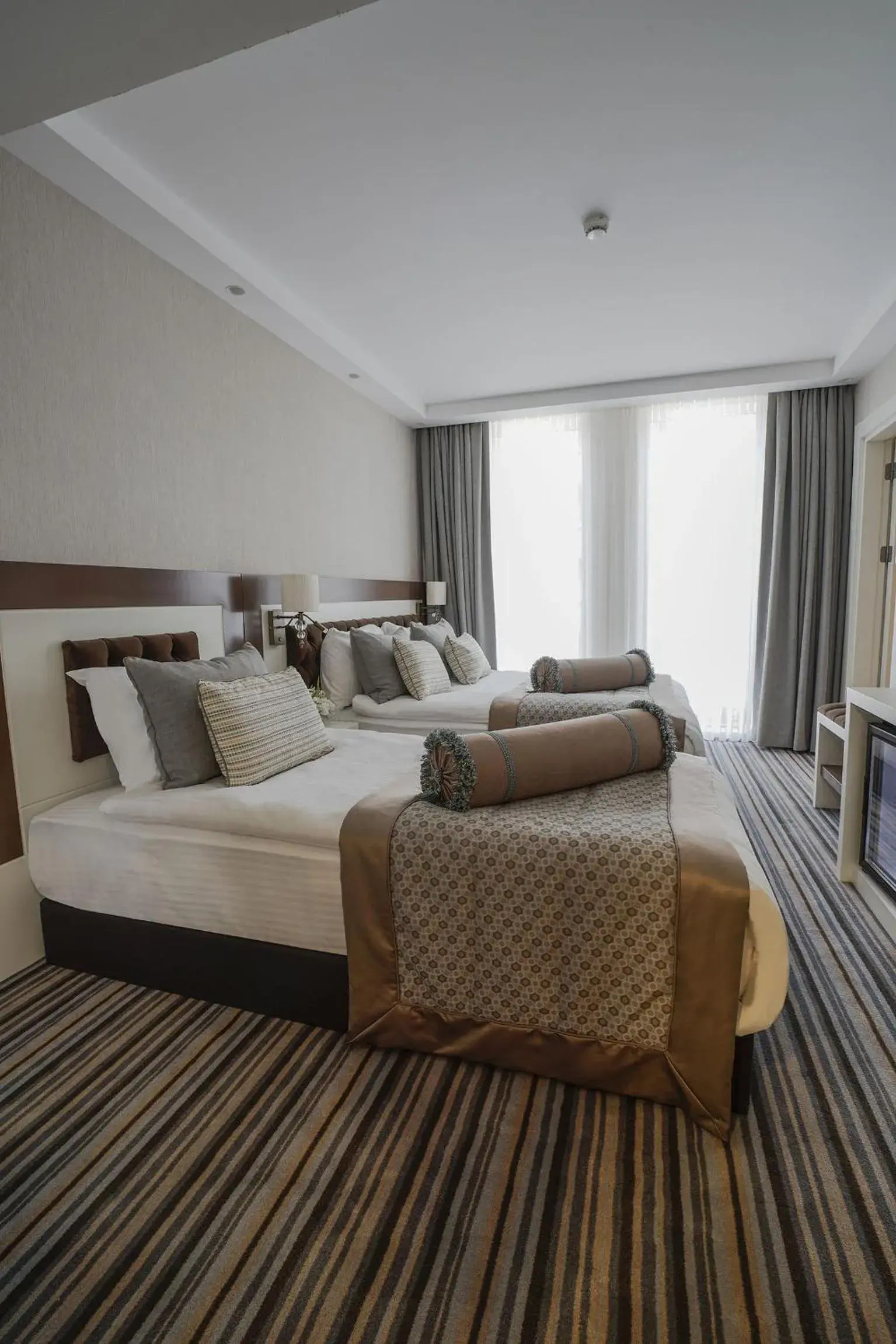 Triple Room in Seven Deep Hotel Triple Room in Seven Deep Hotel