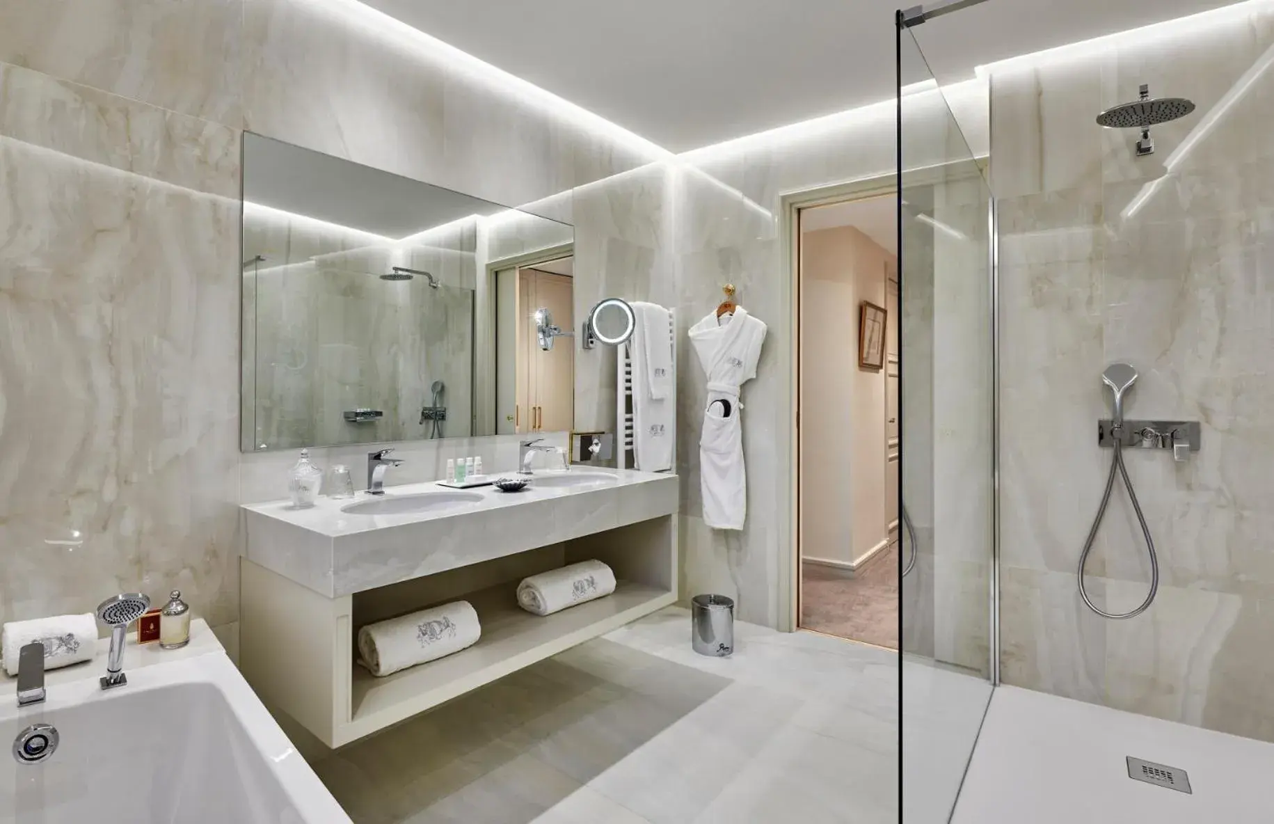 Suite with Terrace in La Réserve de Beaulieu Suite with Terrace in La Réserve de Beaulieu