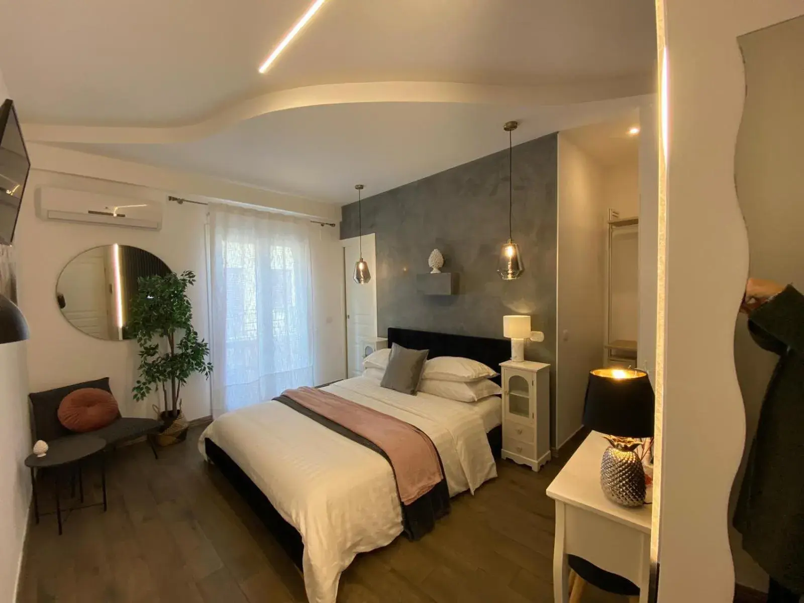 Double Room with Balcony in Atrium Double Room with Balcony in Atrium