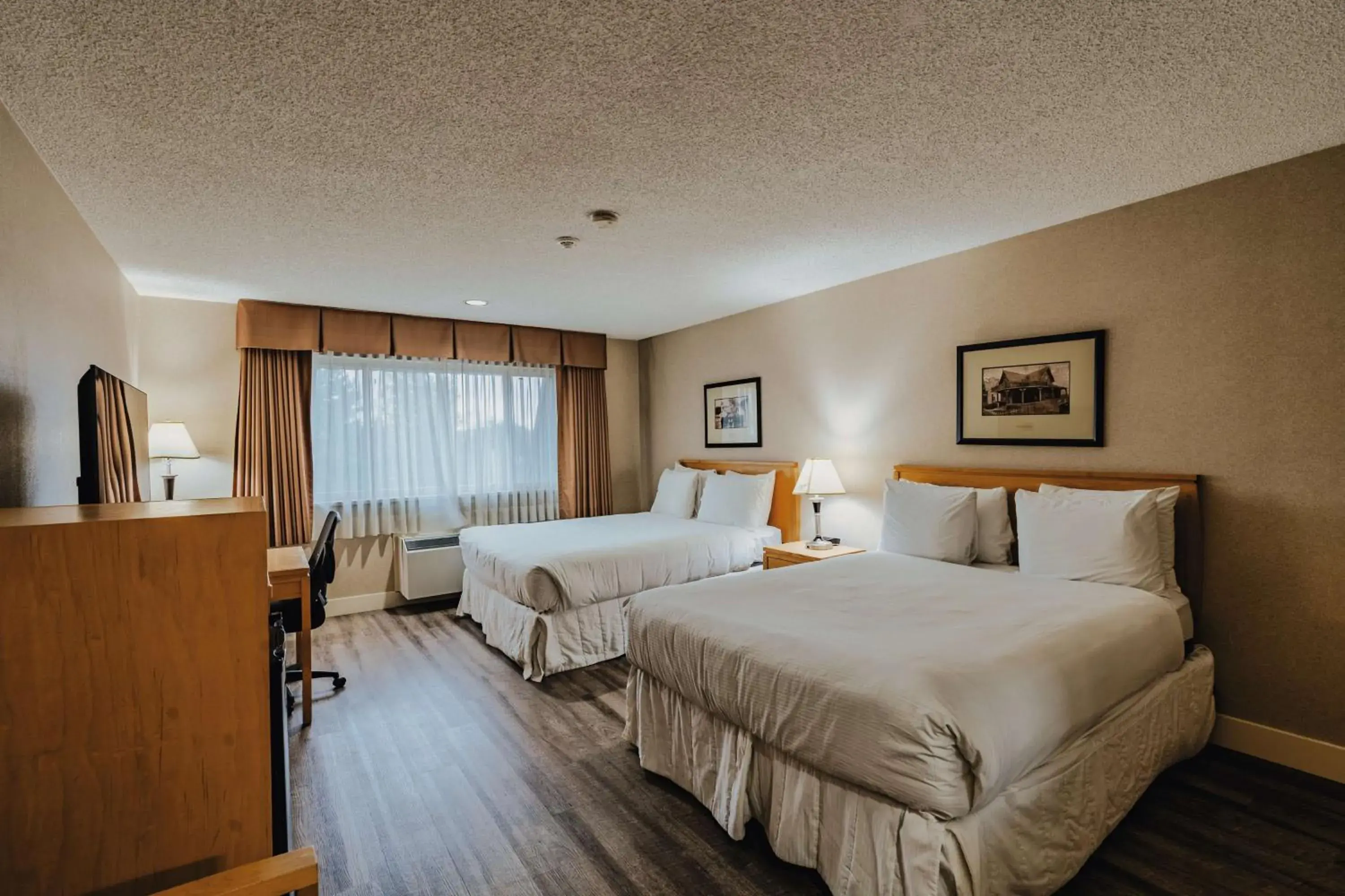 Queen Room with Two Queen Beds - Non-Smoking in SureStay Plus by Best Western Coquitlam Queen Room with Two Queen Beds - Non-Smoking in SureStay Plus by Best Western Coquitlam