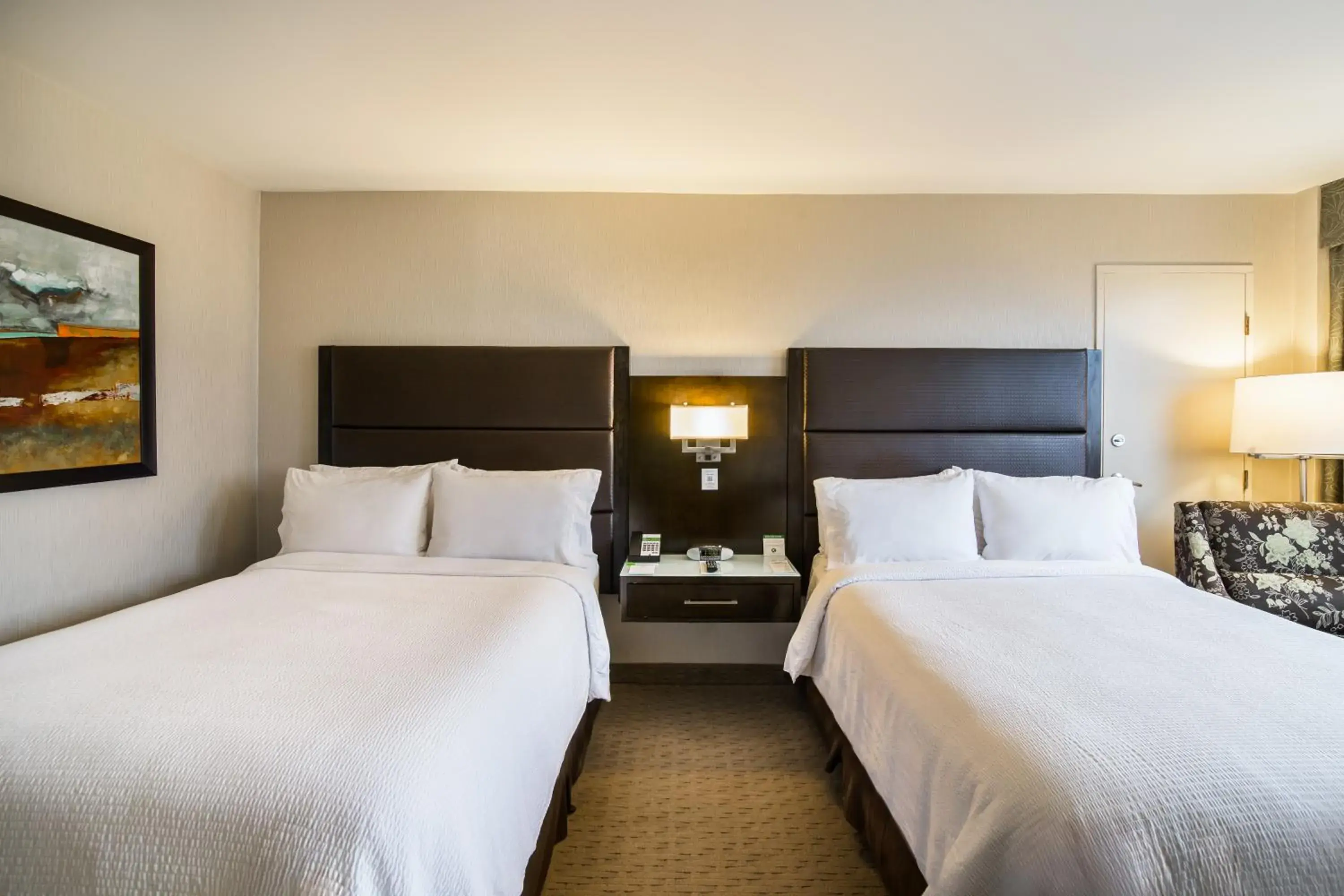 Standard Double Room with Two Double Beds - High Floor in Holiday Inn Vancouver-Centre Broadway by IHG Standard Double Room with Two Double Beds - High Floor in Holiday Inn Vancouver-Centre Broadway by IHG