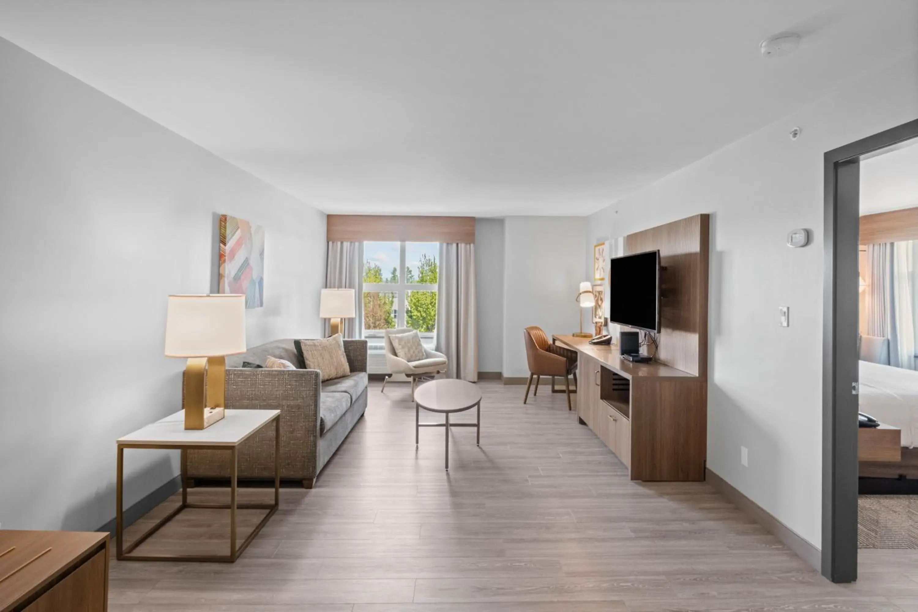 King Suite - Disability Access in Holiday Inn Hotel & Suites Surrey East - Cloverdale by IHG King Suite - Disability Access in Holiday Inn Hotel & Suites Surrey East - Cloverdale by IHG