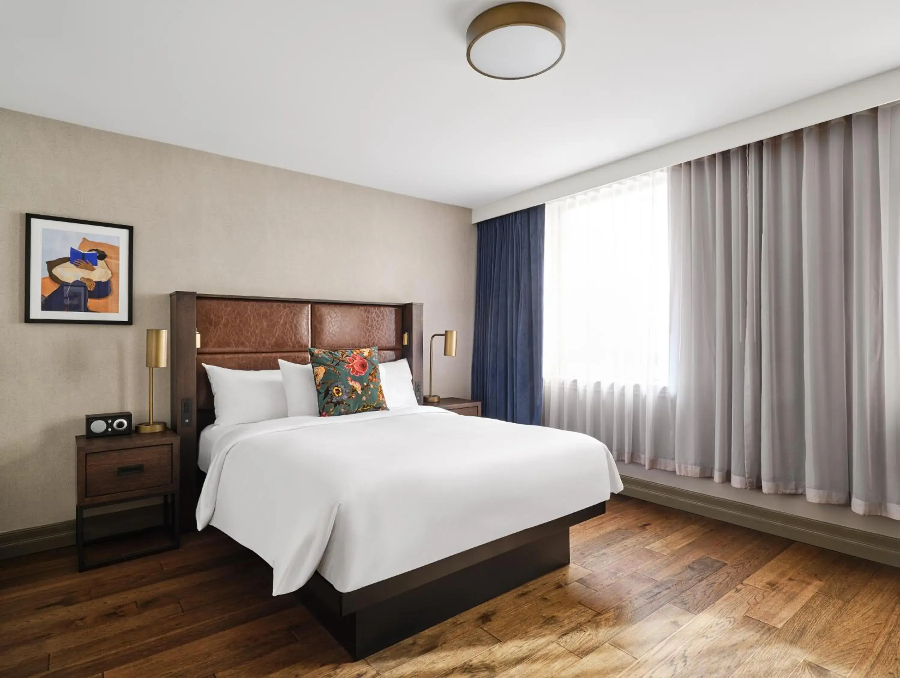 Classic Queen in The Metcalfe by Gray Collection Classic Queen in The Metcalfe by Gray Collection