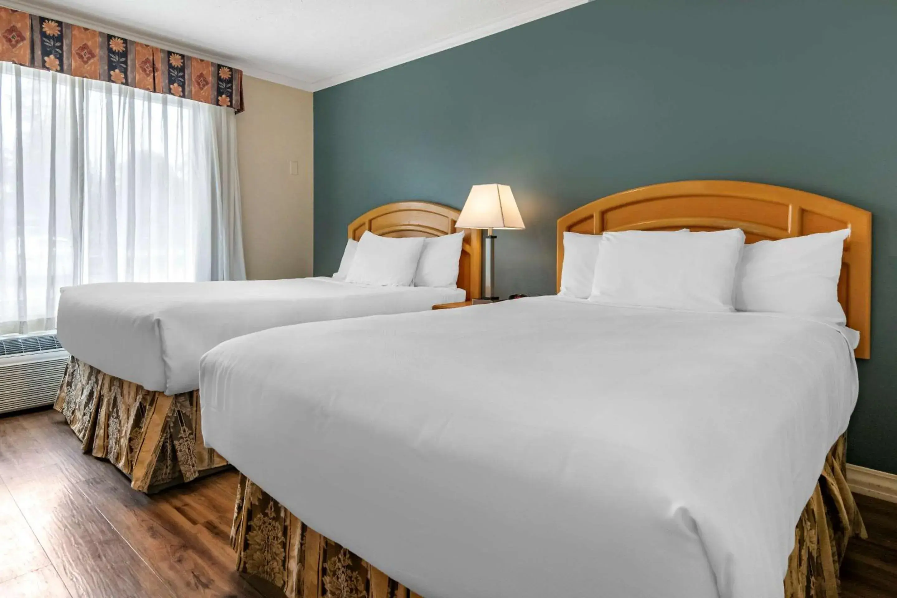 Standard Double Room with Two Double Beds - Non Smoking in Econo Lodge Inn & Suites Standard Double Room with Two Double Beds - Non Smoking in Econo Lodge Inn & Suites