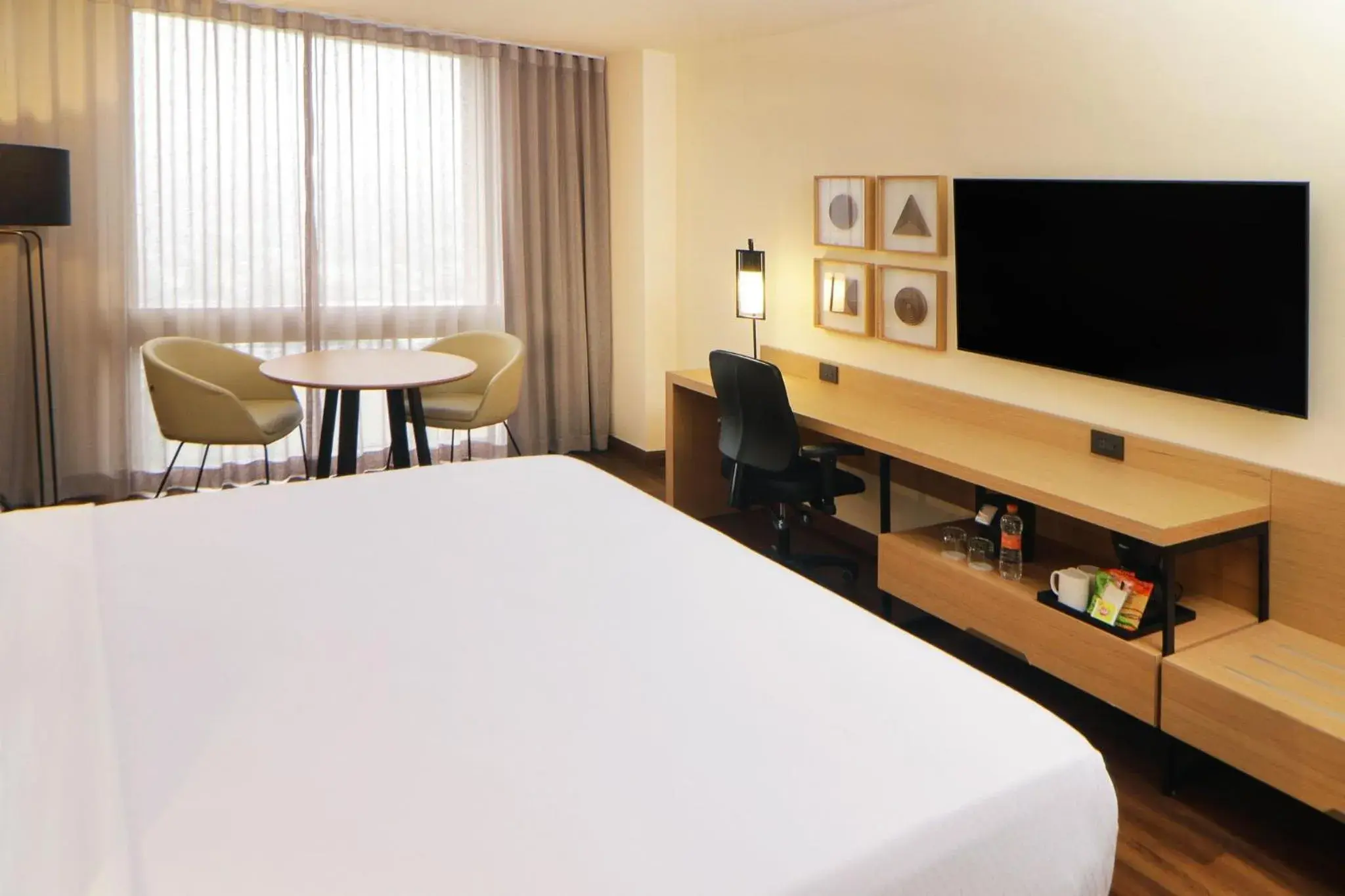 Standard King Room in Crowne Plaza Hotel Monterrey by IHG Standard King Room in Crowne Plaza Hotel Monterrey by IHG