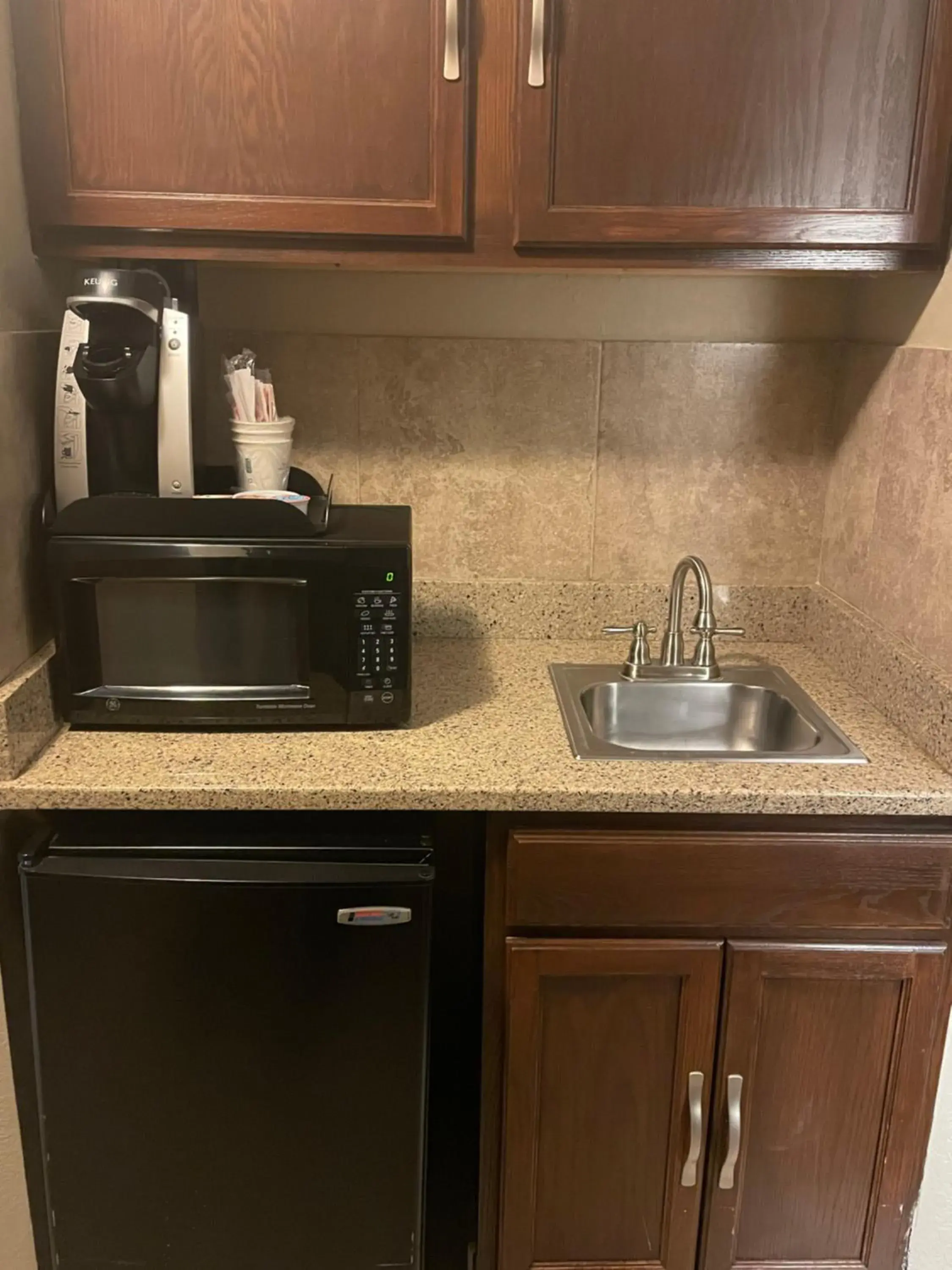 Deluxe King Studio Suite - Non-Smoking in Stay Suites formerly known as Days Inn & Suites by Wyndham La Crosse-Onalaska Deluxe King Studio Suite - Non-Smoking in Stay Suites formerly known as Days Inn & Suites by Wyndham La Crosse-Onalaska