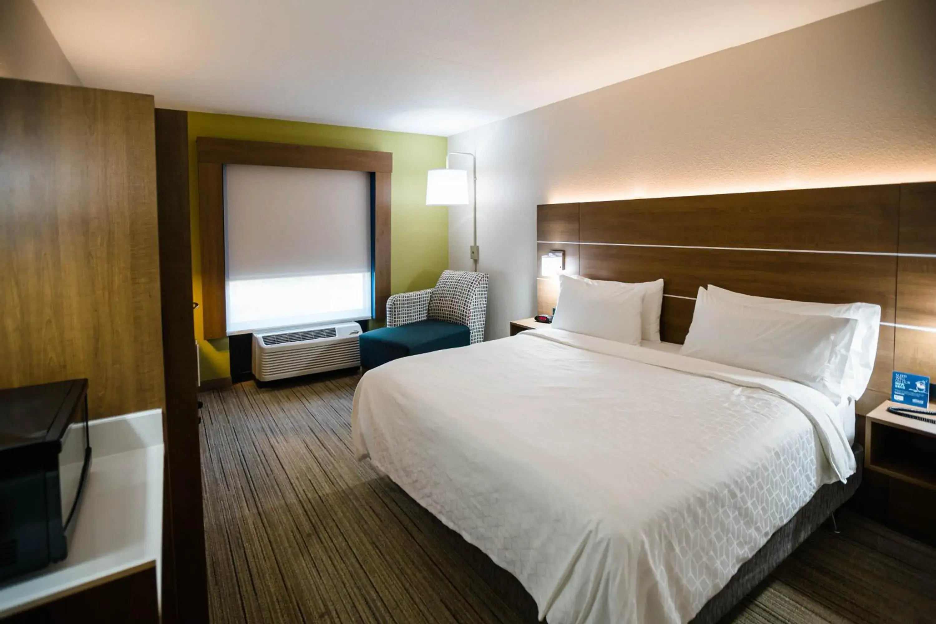 King Room - Mobility Access/Hearing Accessible in Holiday Inn Express & Suites Knoxville-Farragut by IHG King Room - Mobility Access/Hearing Accessible in Holiday Inn Express & Suites Knoxville-Farragut by IHG