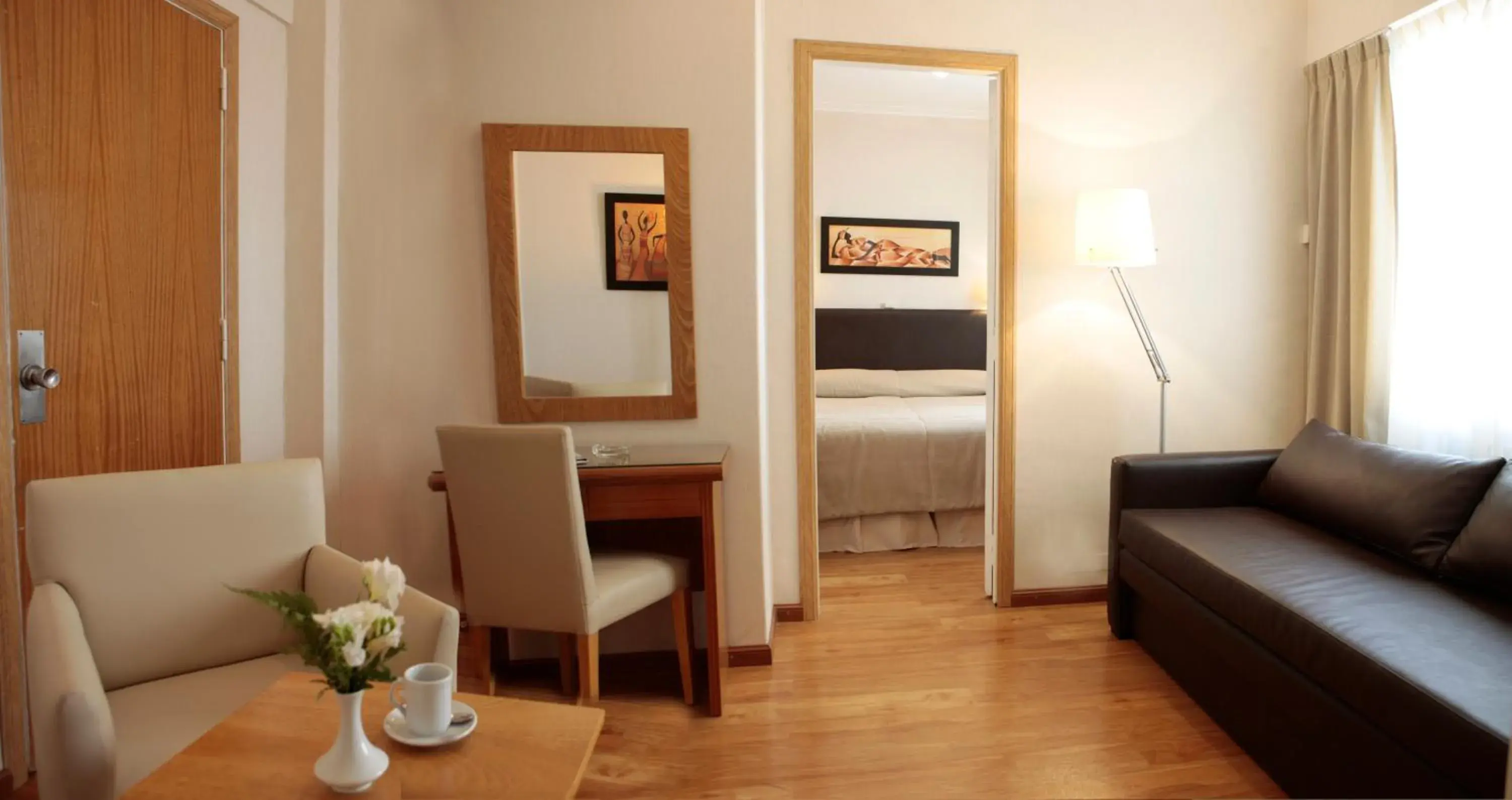 Suite in Hotel Waldorf Suite in Hotel Waldorf