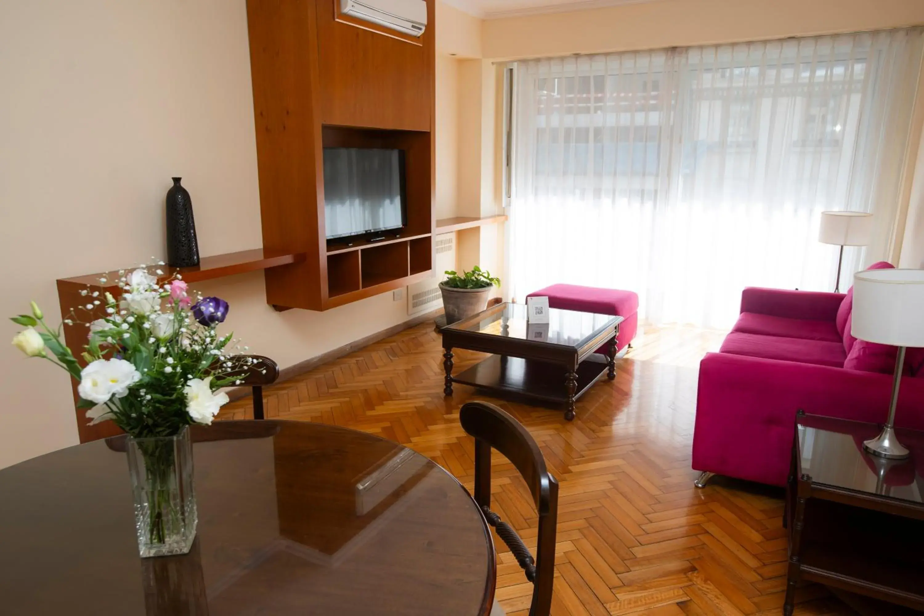 Three-Bedroom Standard Apartment in Aparthotel Trianon Recoleta Three-Bedroom Standard Apartment in Aparthotel Trianon Recoleta