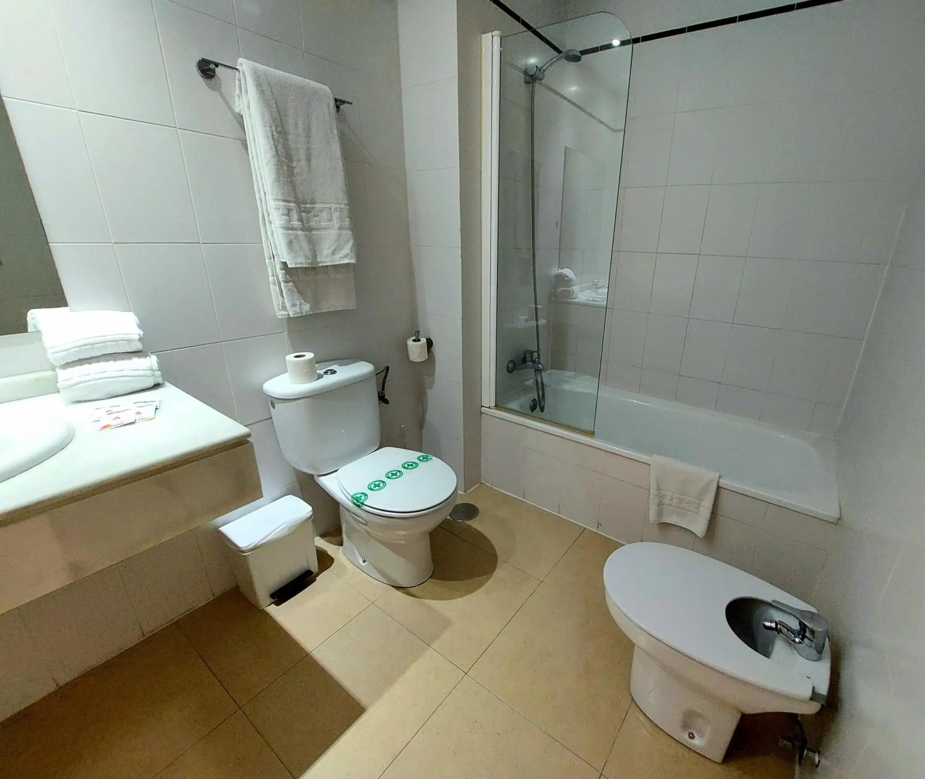 Classic Quadruple Room in Domocenter Apartamentos Turísticos Classic Quadruple Room in Domocenter Apartamentos Turísticos