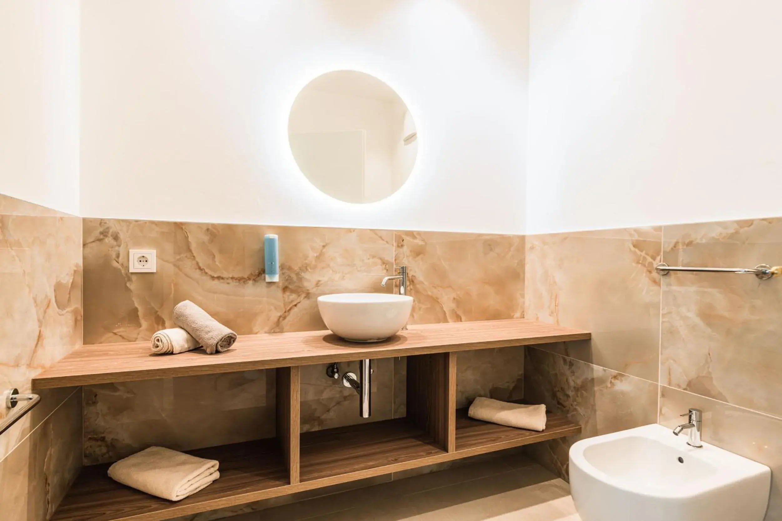 King Suite with Balcony in Hotel Weingarten King Suite with Balcony in Hotel Weingarten