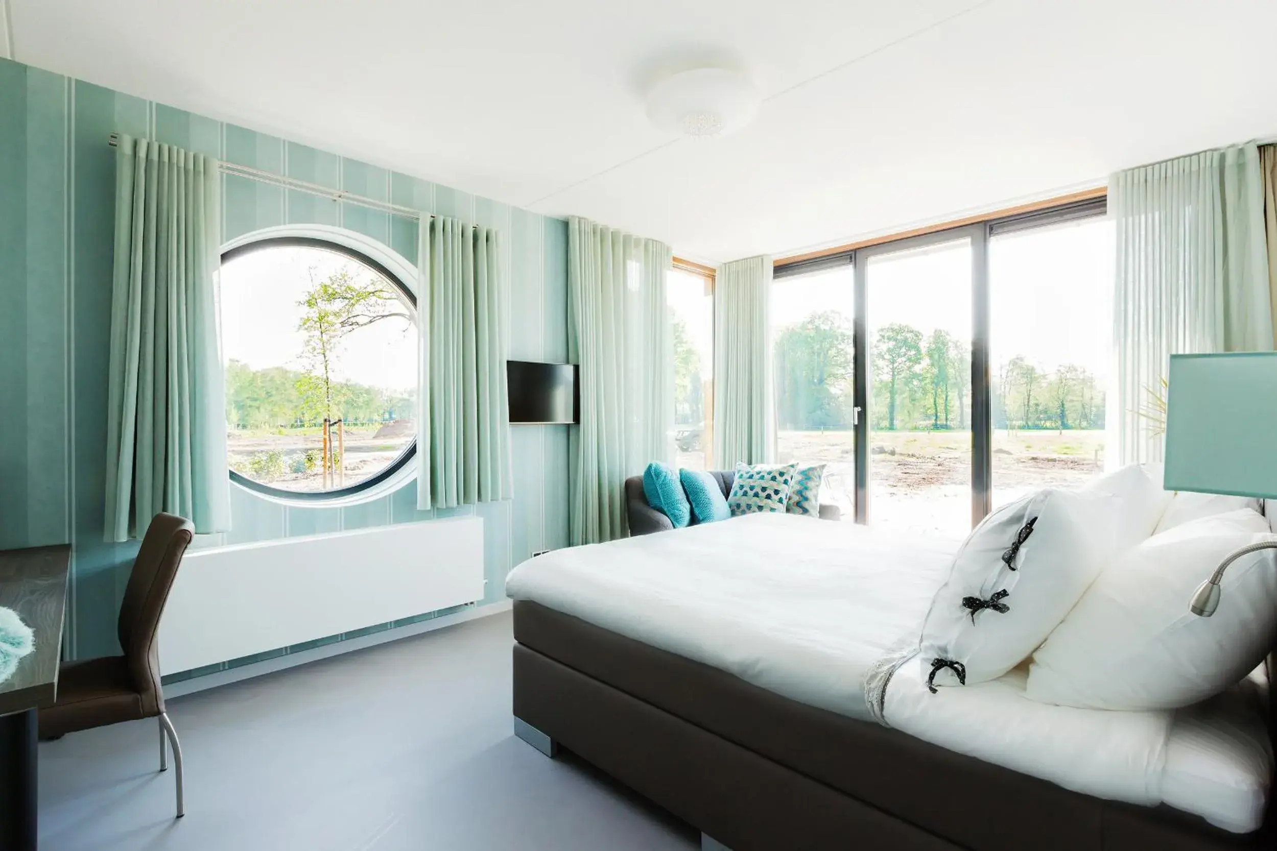 Deluxe King Room - single occupancy in Erve Grootenhuys Deluxe King Room - single occupancy in Erve Grootenhuys