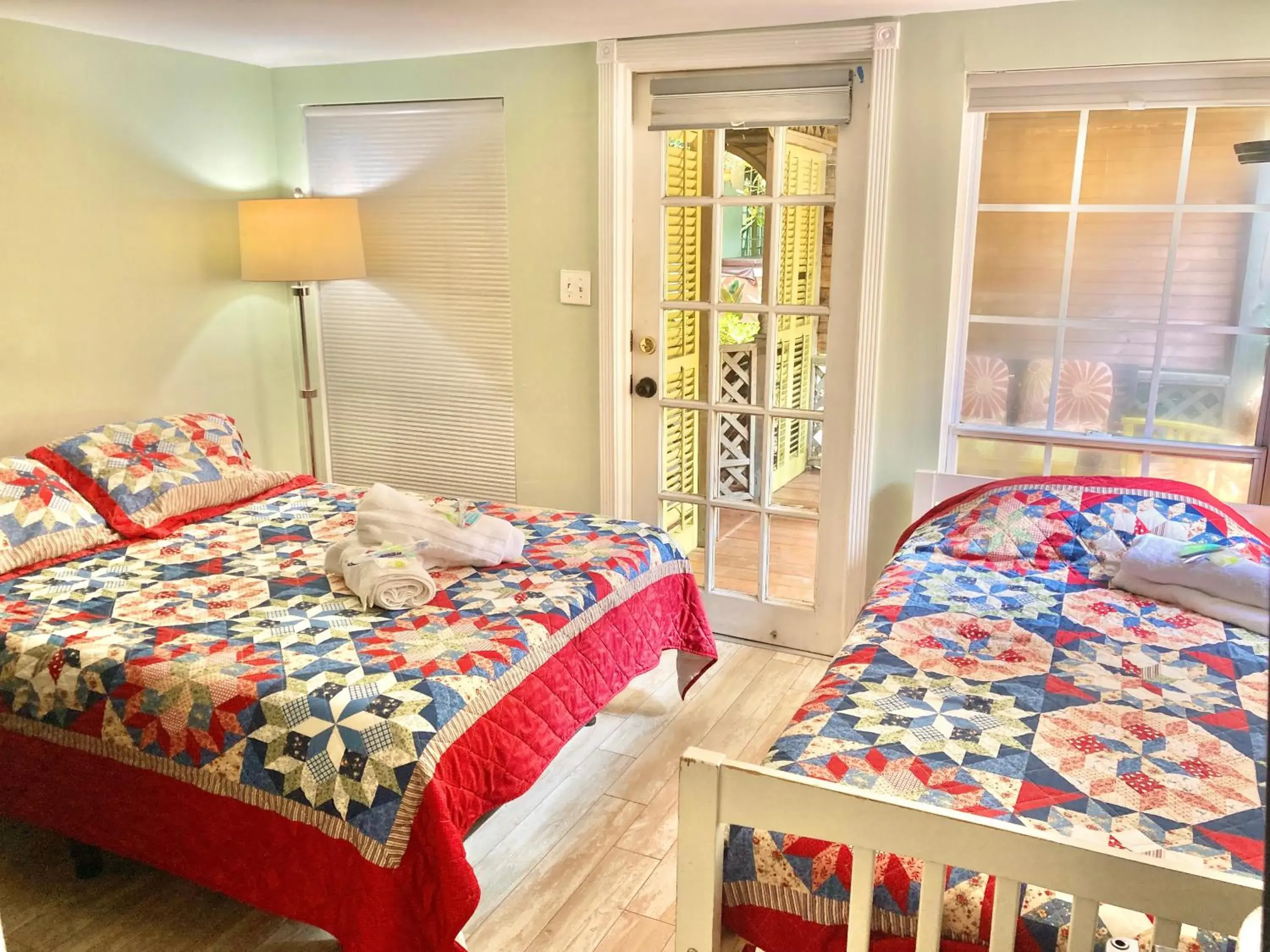 Triple Room with Ensuite Bathroom in Madame Isabelle's House Triple Room with Ensuite Bathroom in Madame Isabelle's House