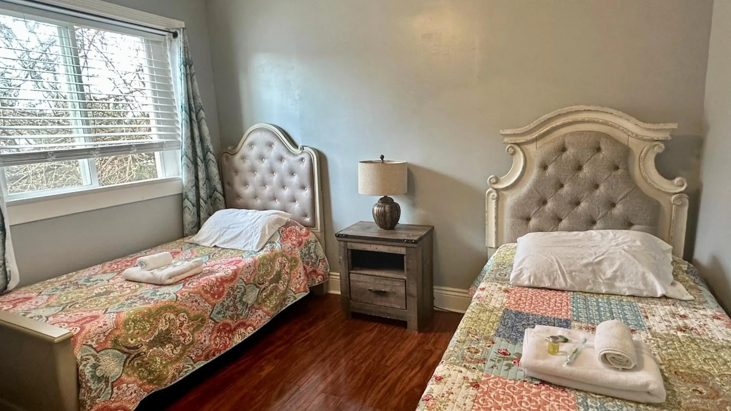 Two twin-bed Room with Ensuite Bathroom in Madame Isabelle's House Two twin-bed Room with Ensuite Bathroom in Madame Isabelle's House