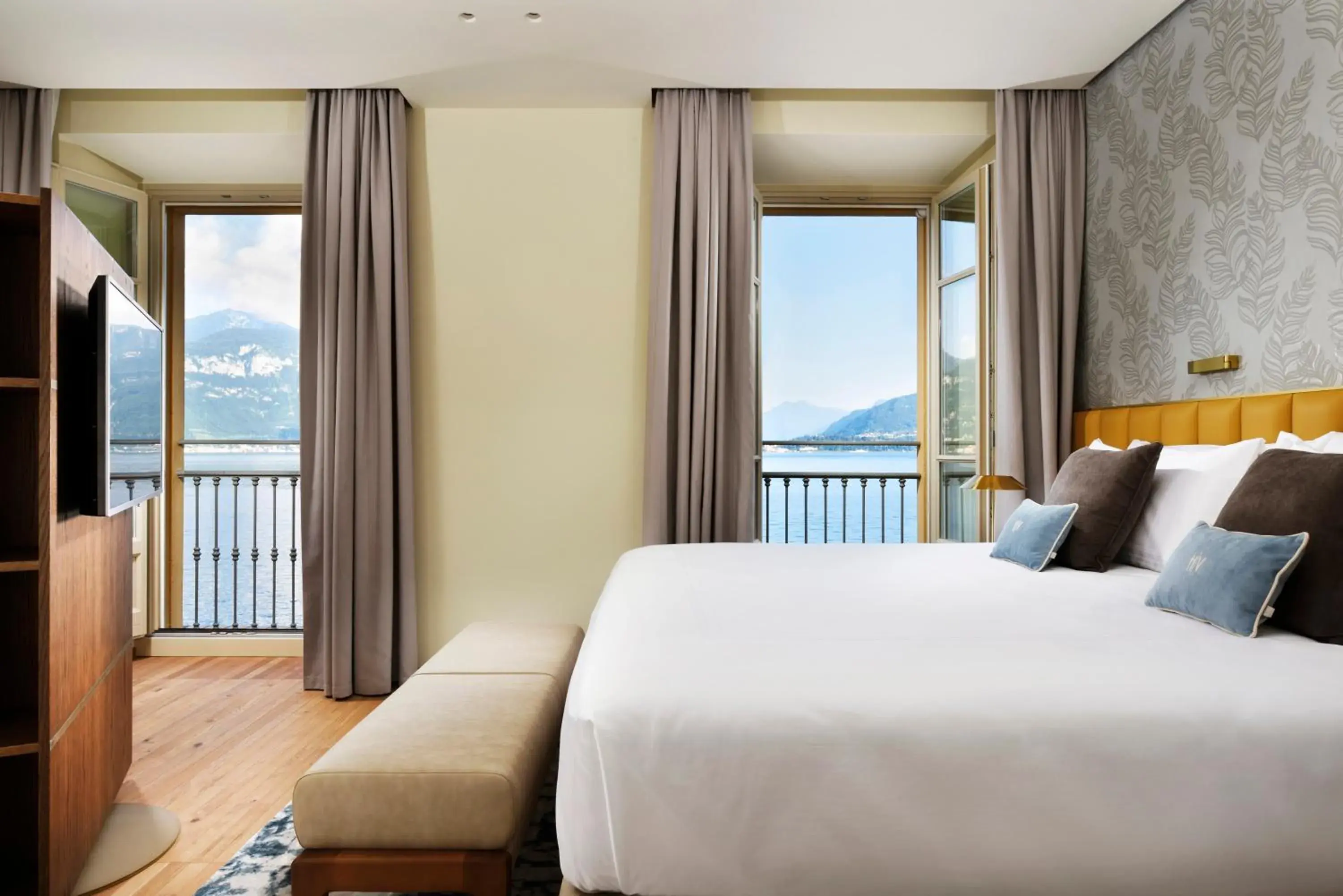 Junior Suite Lake View in Grand Hotel Victoria concept & spa, by R Collection Hotels Junior Suite Lake View in Grand Hotel Victoria concept & spa, by R Collection Hotels