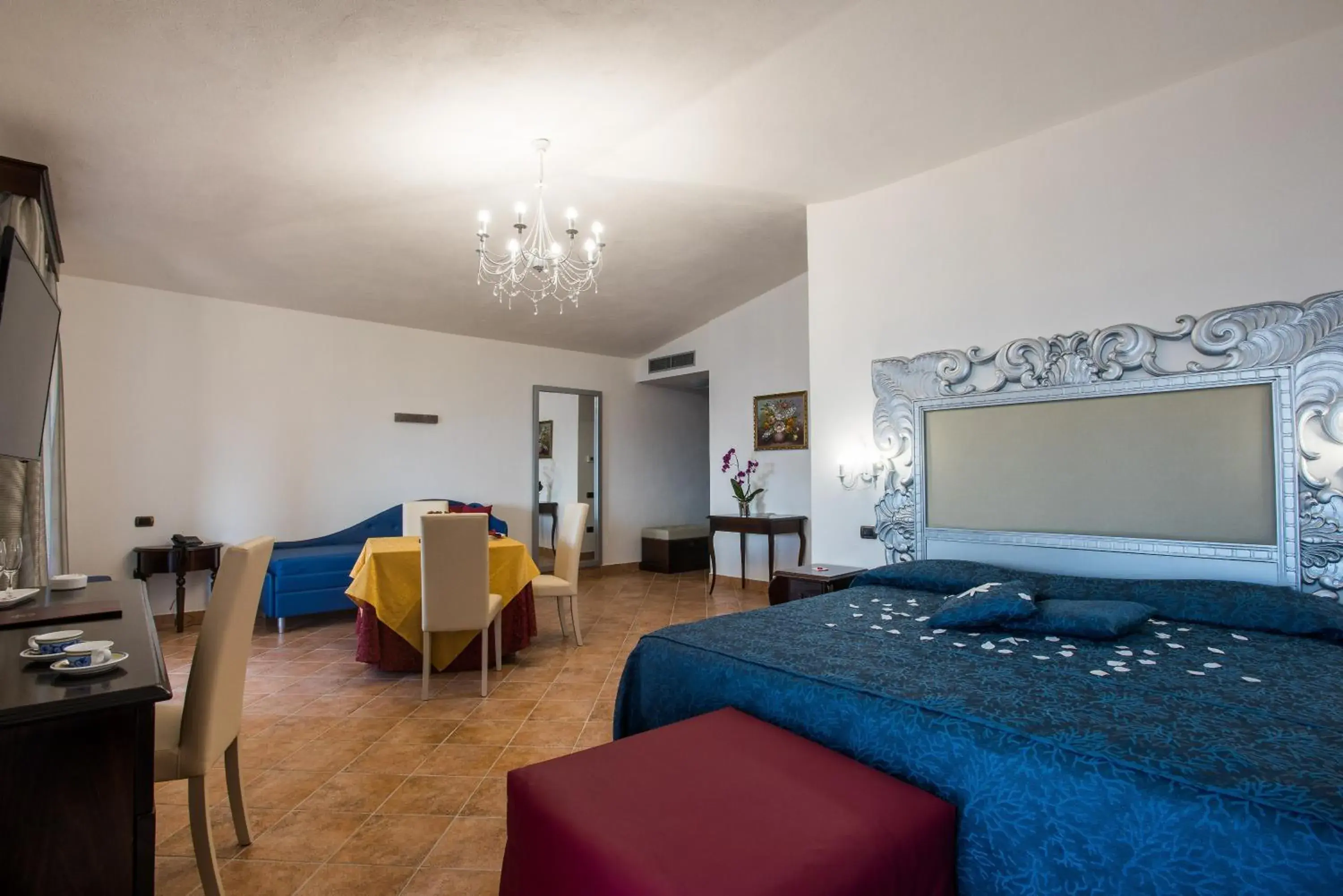 Presidential Suite in Hotel Lido degli Spagnoli Wellness & Spa Presidential Suite in Hotel Lido degli Spagnoli Wellness & Spa