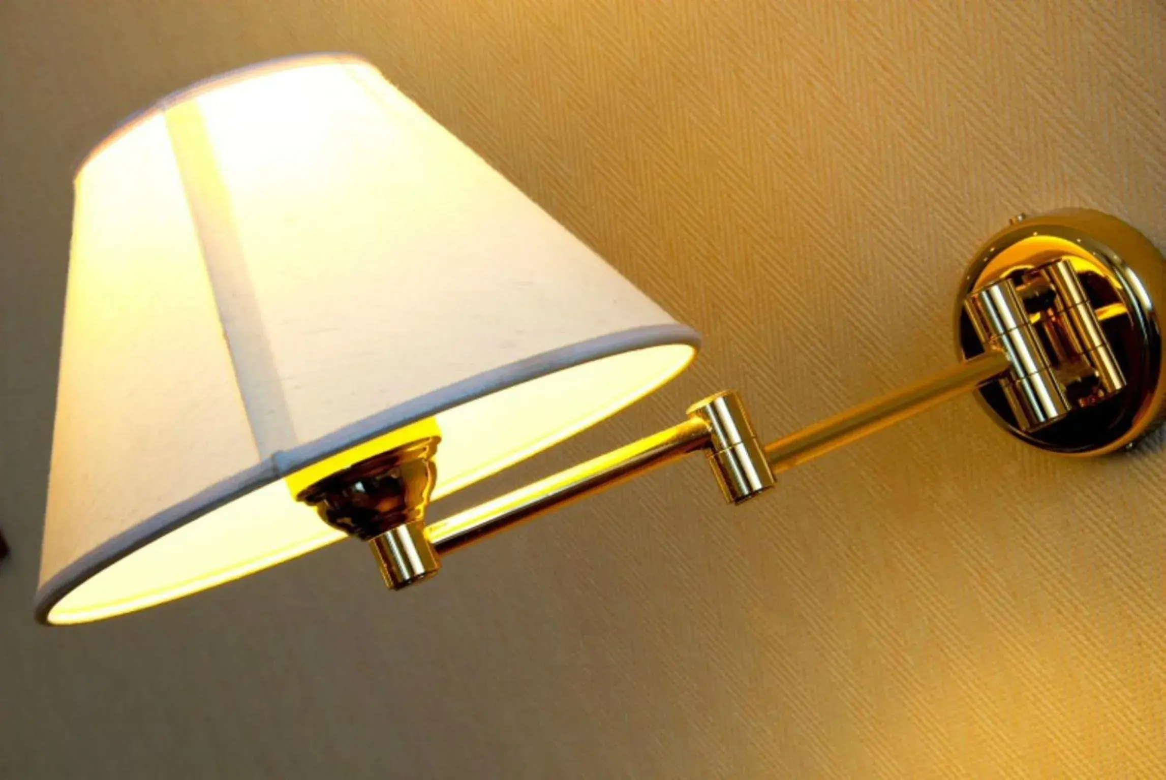 Single Room in Hotel Touring Single Room in Hotel Touring