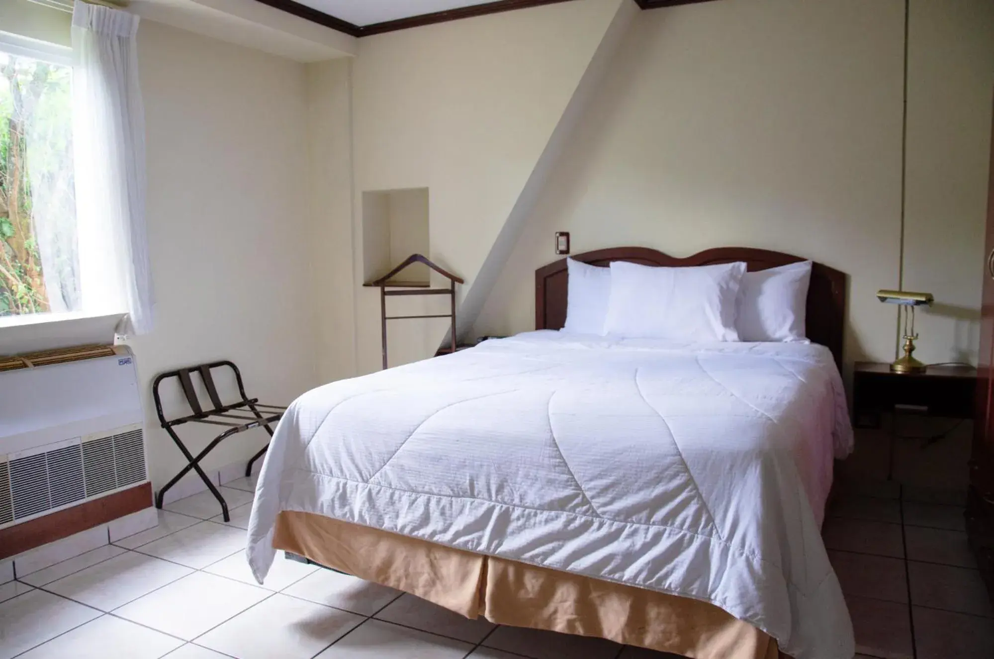 One-Bedroom Suite - single occupancy in Hotel Gardenia Inn One-Bedroom Suite - single occupancy in Hotel Gardenia Inn