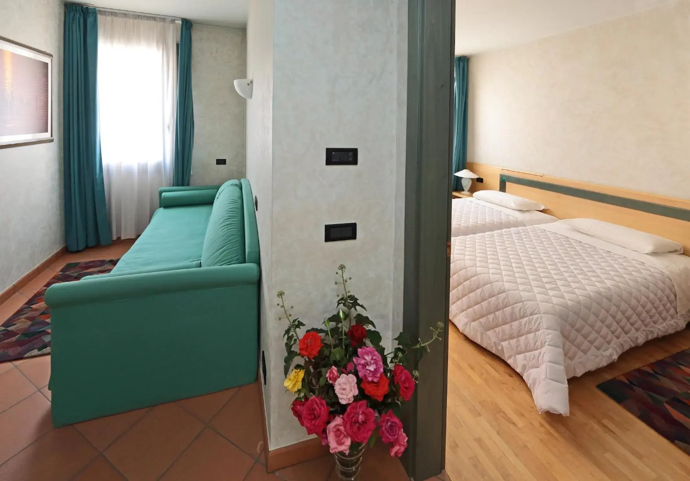 Standard Triple Room in Hotel Contà Taste The Experience Standard Triple Room in Hotel Contà Taste The Experience