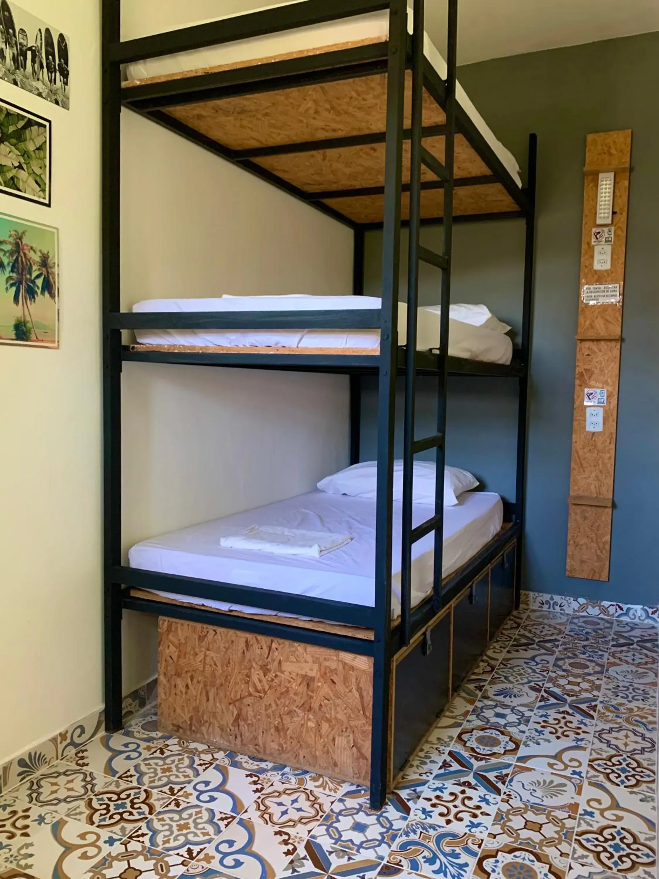 Bed in 3-Bed Mixed Dormitory Room in A Coroa Hostel & Pousada Bed in 3-Bed Mixed Dormitory Room in A Coroa Hostel & Pousada