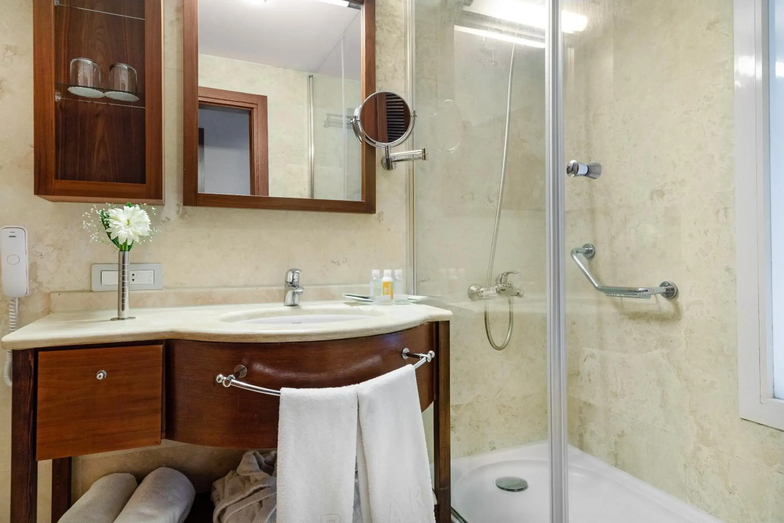 Deluxe Double Room in Marti Resort Deluxe Hotel Deluxe Double Room in Marti Resort Deluxe Hotel