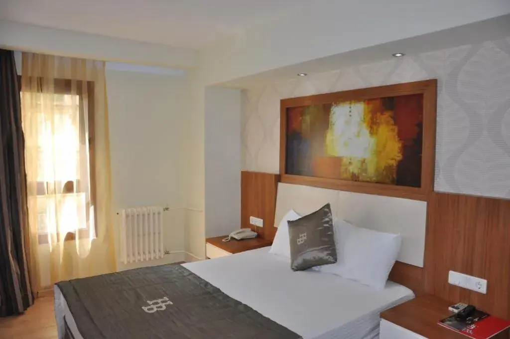 Standard Double Room with Garden View in Hotel Baylan İzmir Standard Double Room with Garden View in Hotel Baylan İzmir