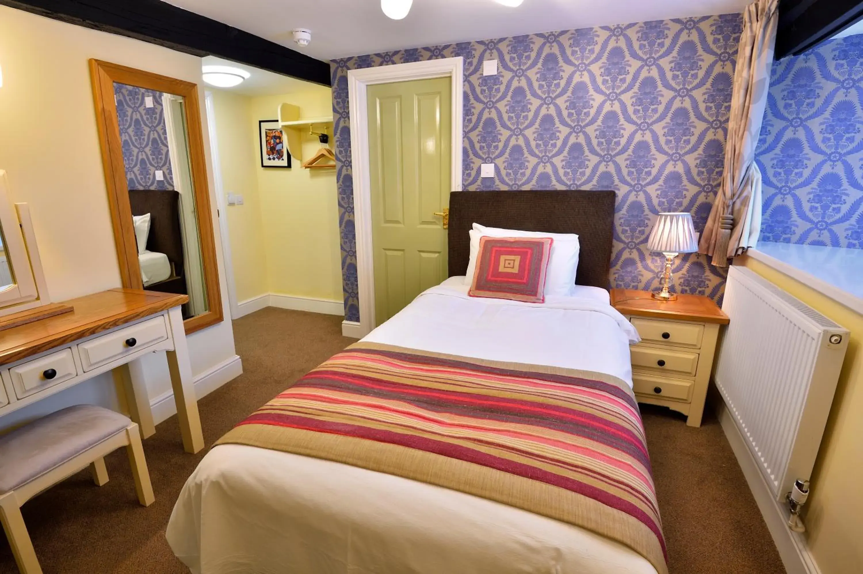 Single Room with Private Bathroom in The Green Dragon Single Room with Private Bathroom in The Green Dragon