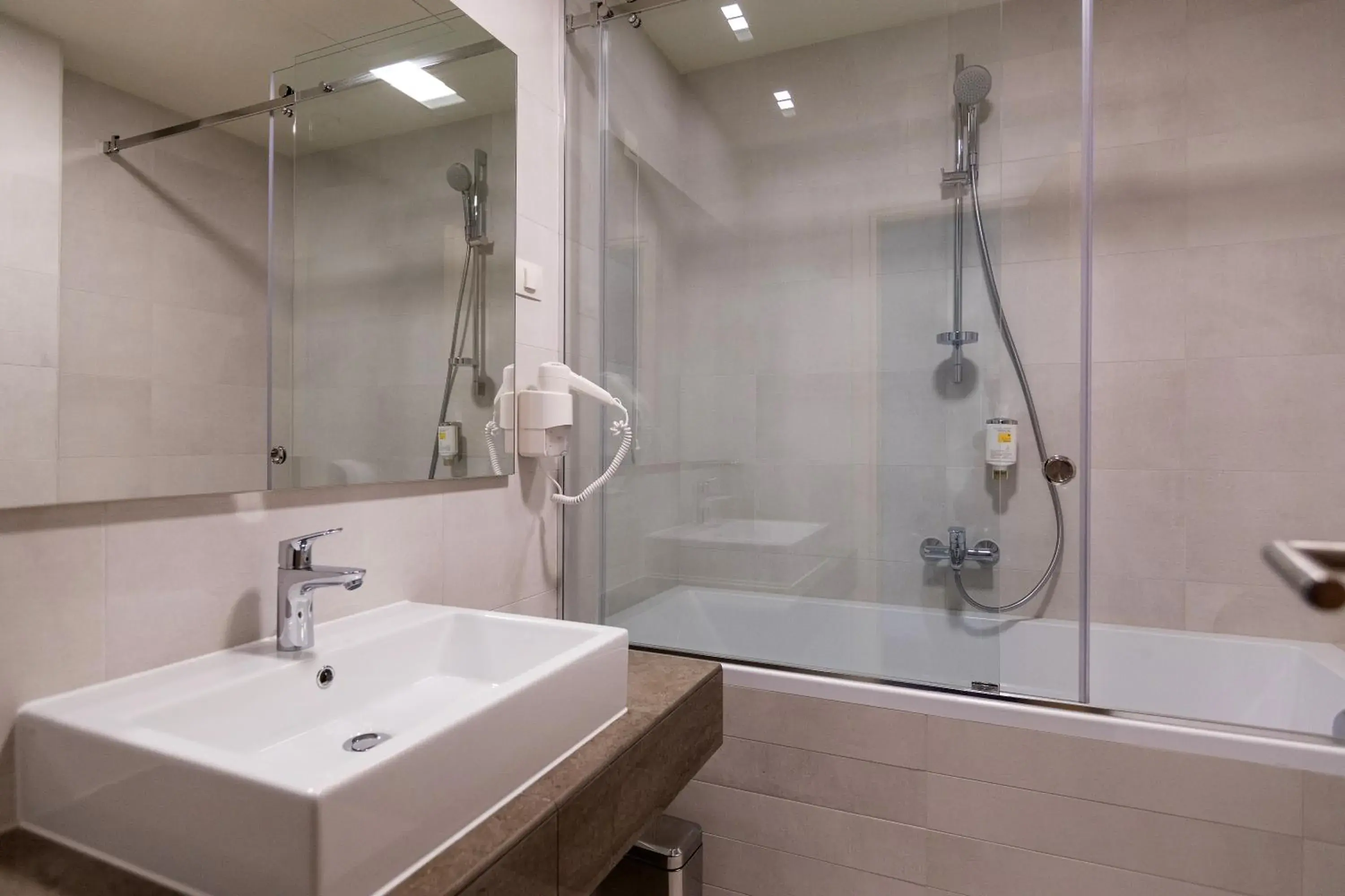 Comfort Double Room in Hotel Crikvenica Comfort Double Room in Hotel Crikvenica