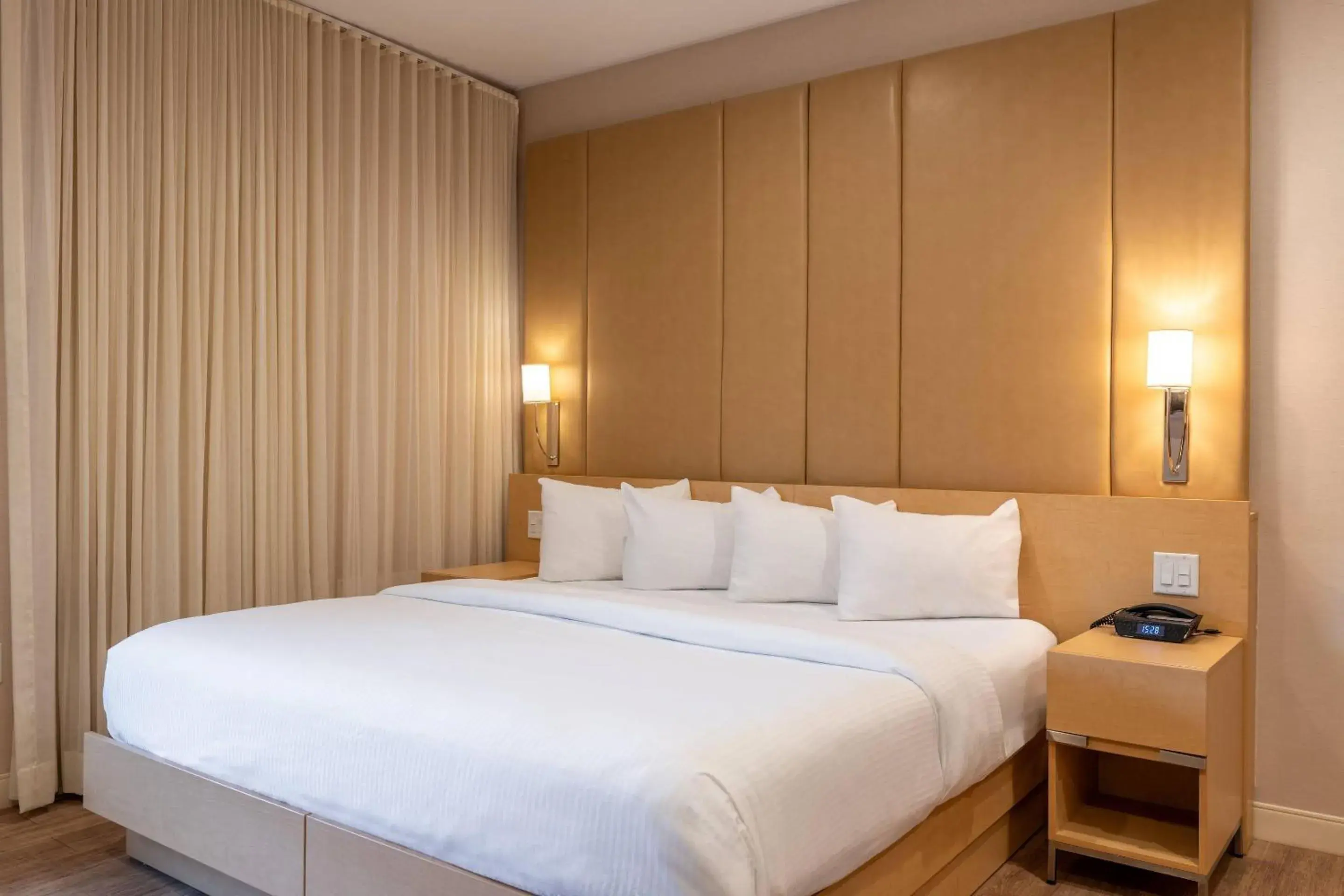 King Room - Accessible/Non-Smoking in The Chandler Inn Bethlehem - Littleton, an Ascend Collection Hotel King Room - Accessible/Non-Smoking in The Chandler Inn Bethlehem - Littleton, an Ascend Collection Hotel