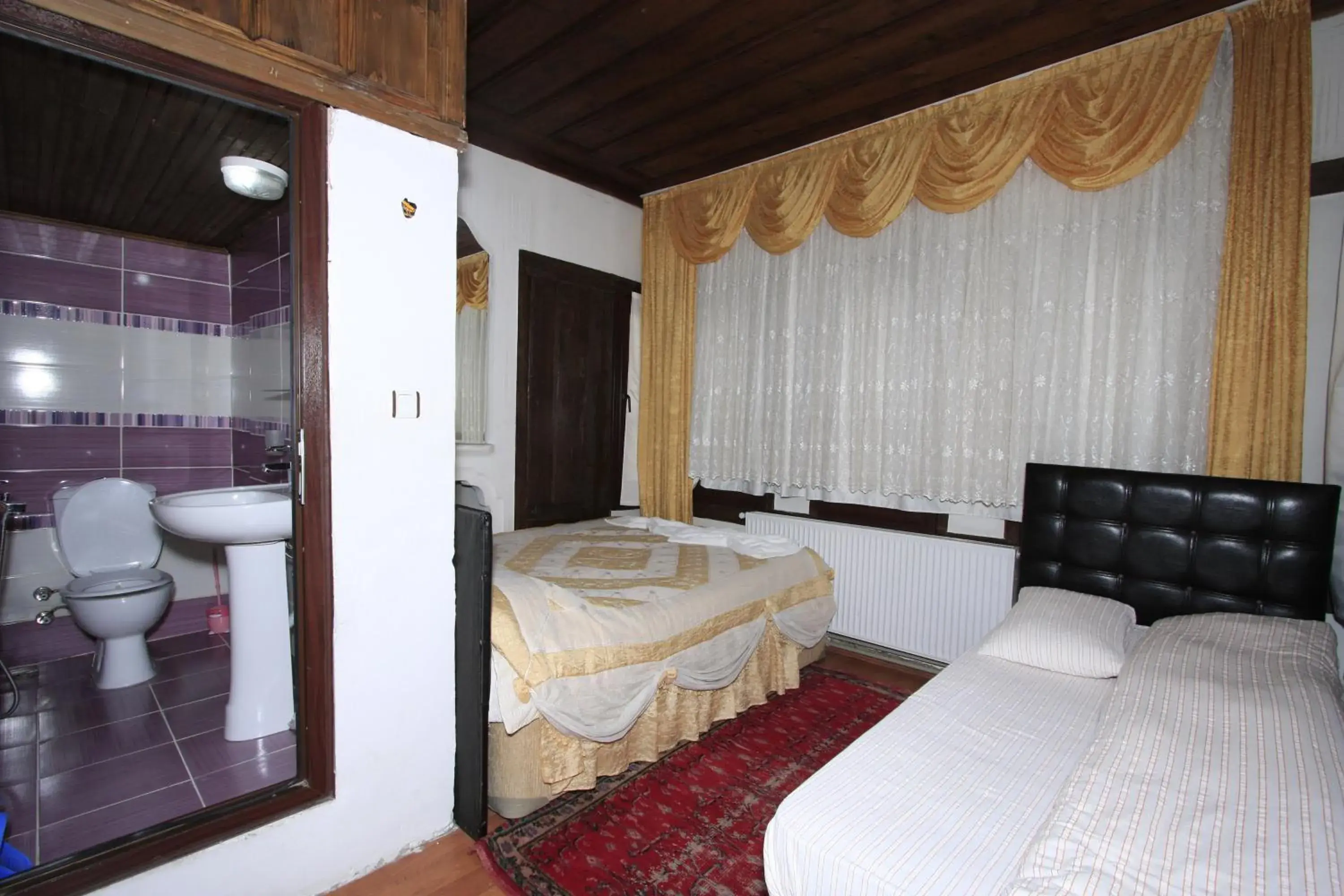 Double or Twin Room in Efe Guest House Double or Twin Room in Efe Guest House