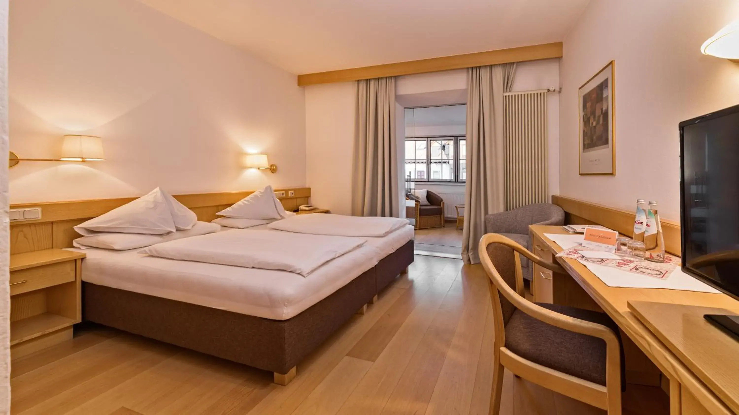 Comfort Double Room - single occupancy in Hotel Post - OlangCard included Comfort Double Room - single occupancy in Hotel Post - OlangCard included