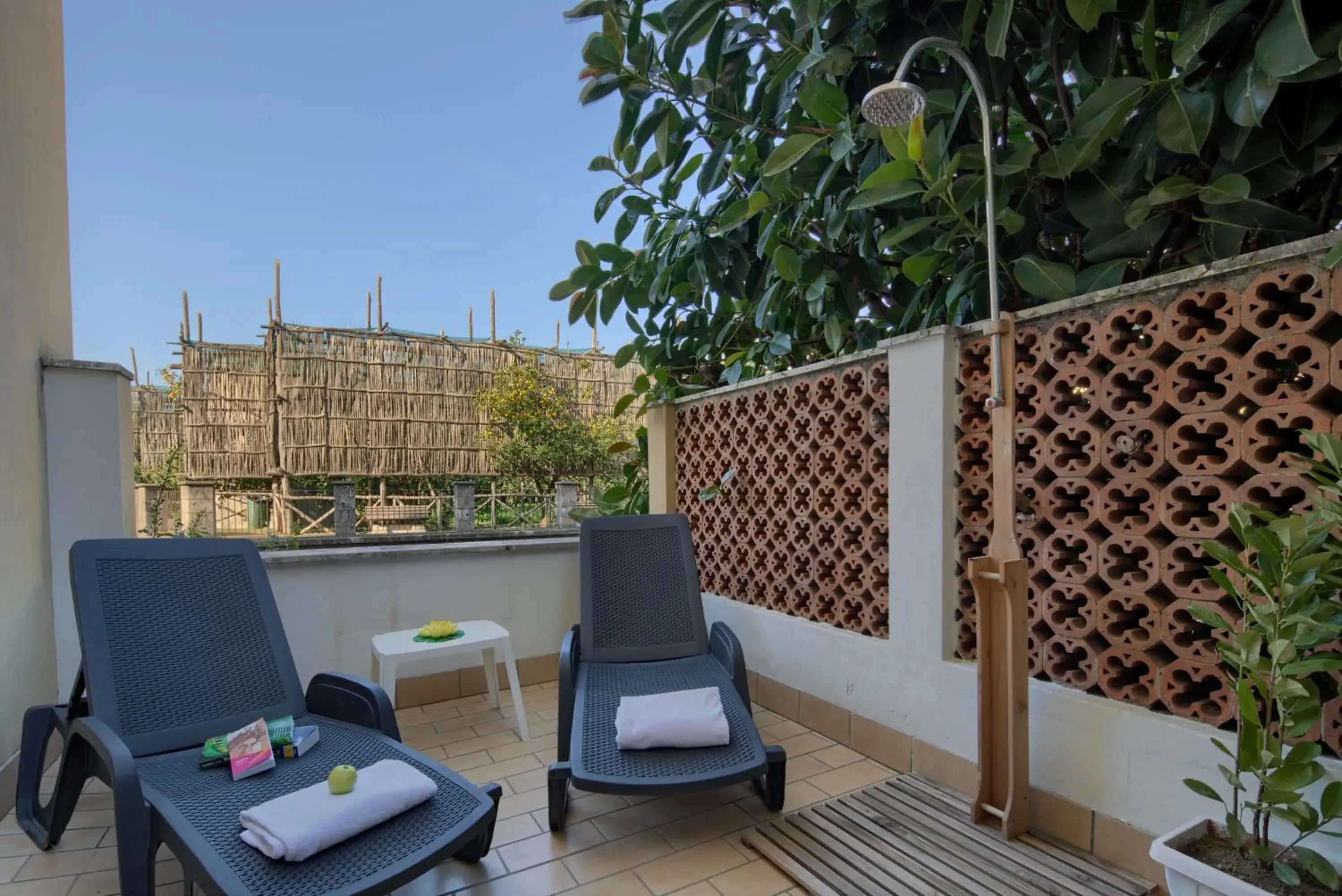 Superior Apartment in Flower Suites Sorrento Superior Apartment in Flower Suites Sorrento