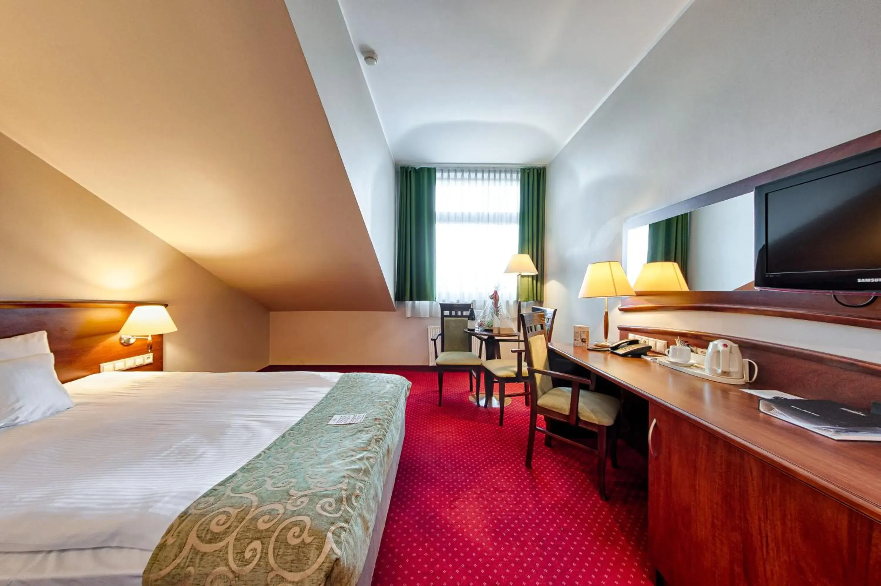 Double Room in Grand Royal Hotel Double Room in Grand Royal Hotel