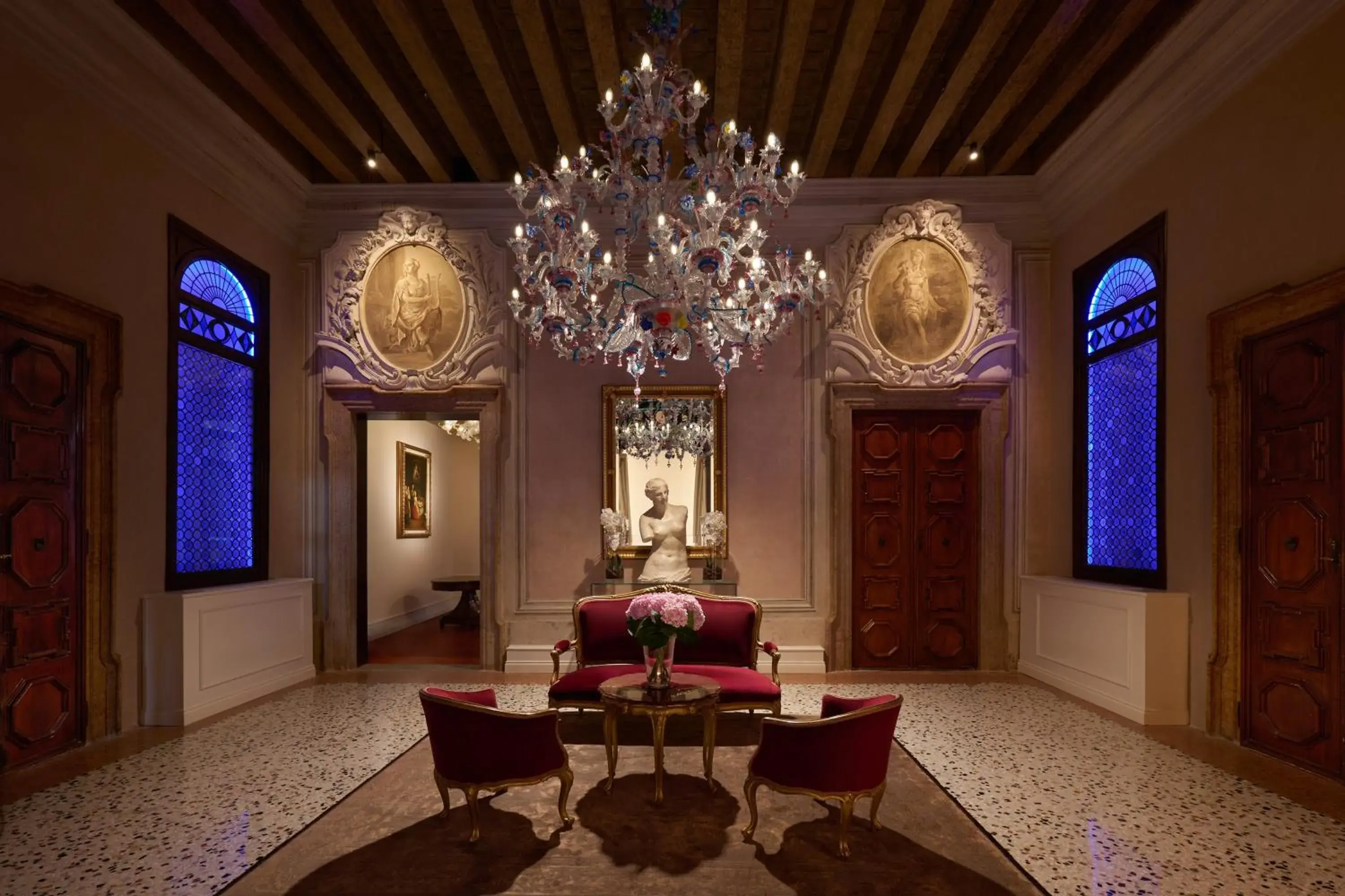 Suite with Canal View in Hotel Palazzo Giovanelli e Gran Canal Suite with Canal View in Hotel Palazzo Giovanelli e Gran Canal