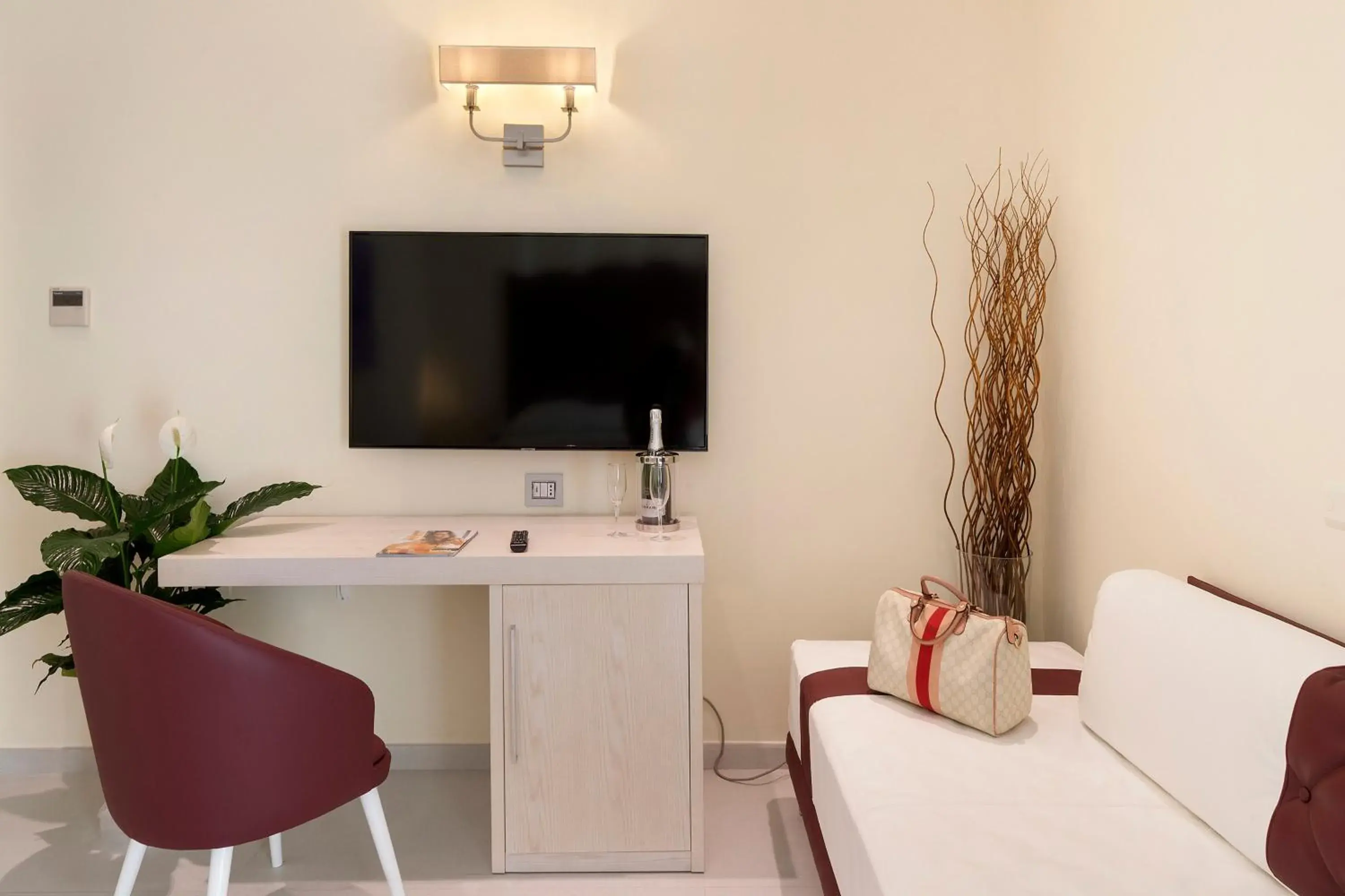 Deluxe Double Room in Palazzo Tritone & Abagnale Deluxe Double Room in Palazzo Tritone & Abagnale