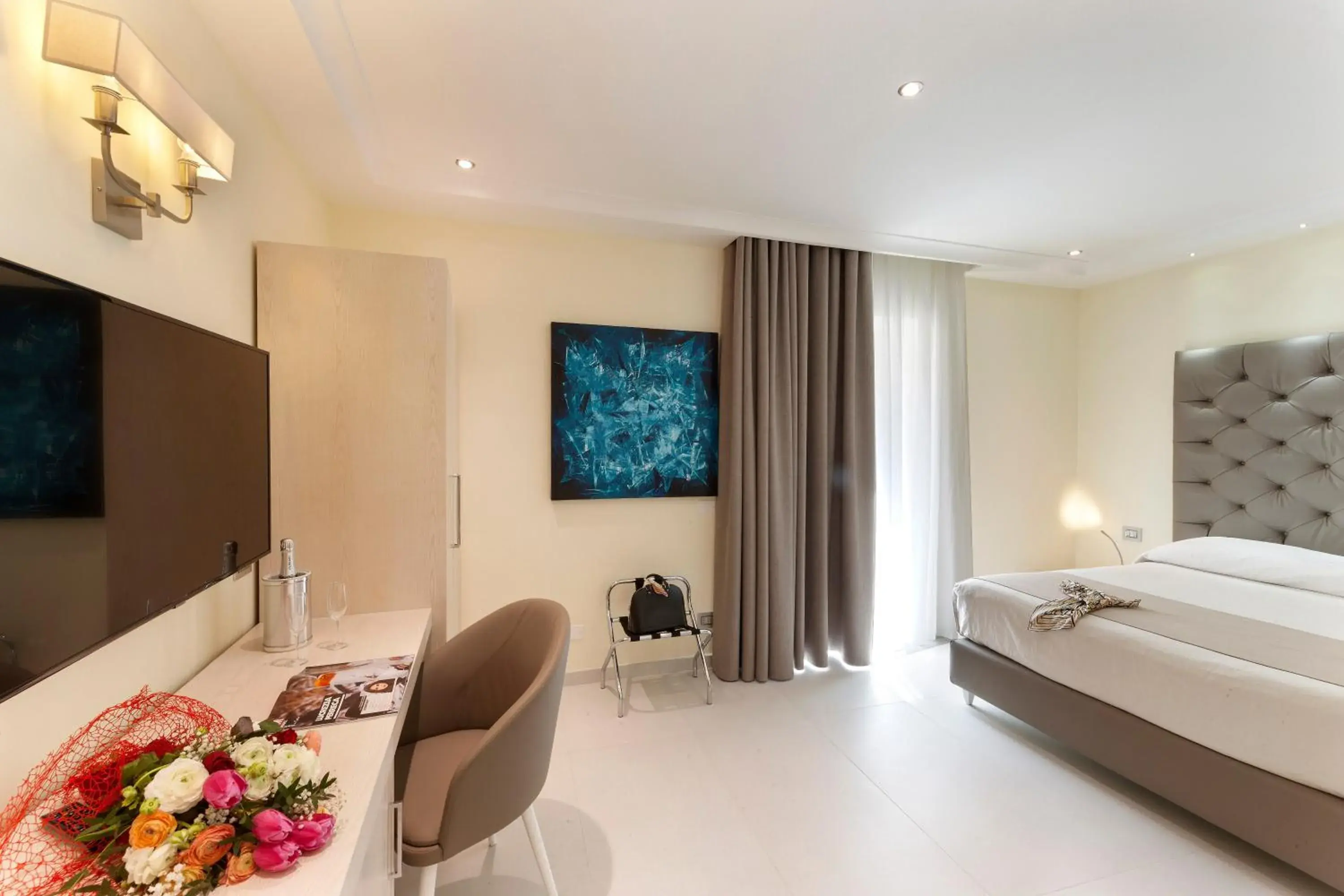 Junior Suite in Palazzo Tritone & Abagnale Junior Suite in Palazzo Tritone & Abagnale