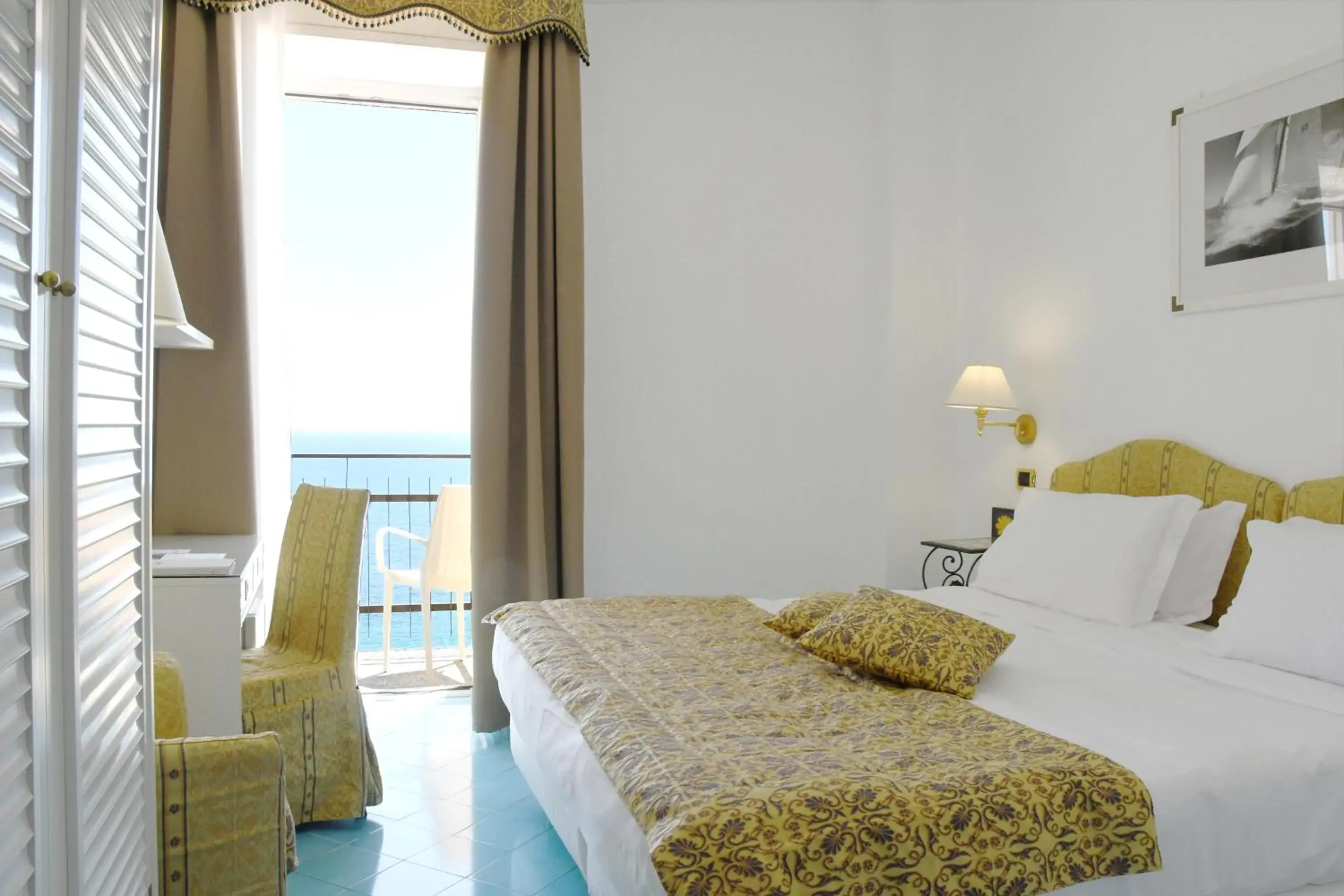 Comfort King Room with Balcony and Sea View in Best Western Hotel Acqua Novella Comfort King Room with Balcony and Sea View in Best Western Hotel Acqua Novella