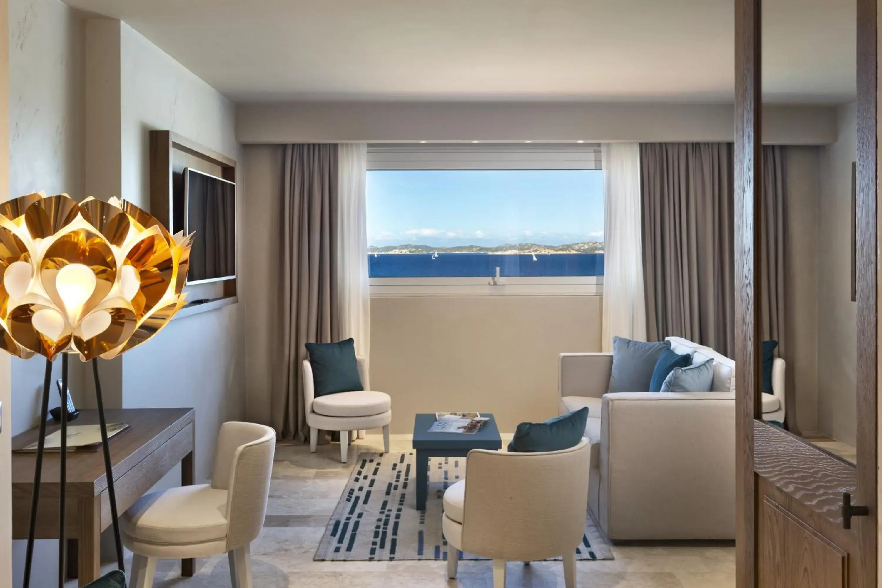 Suite with Sea View in Hotel La Bisaccia Suite with Sea View in Hotel La Bisaccia