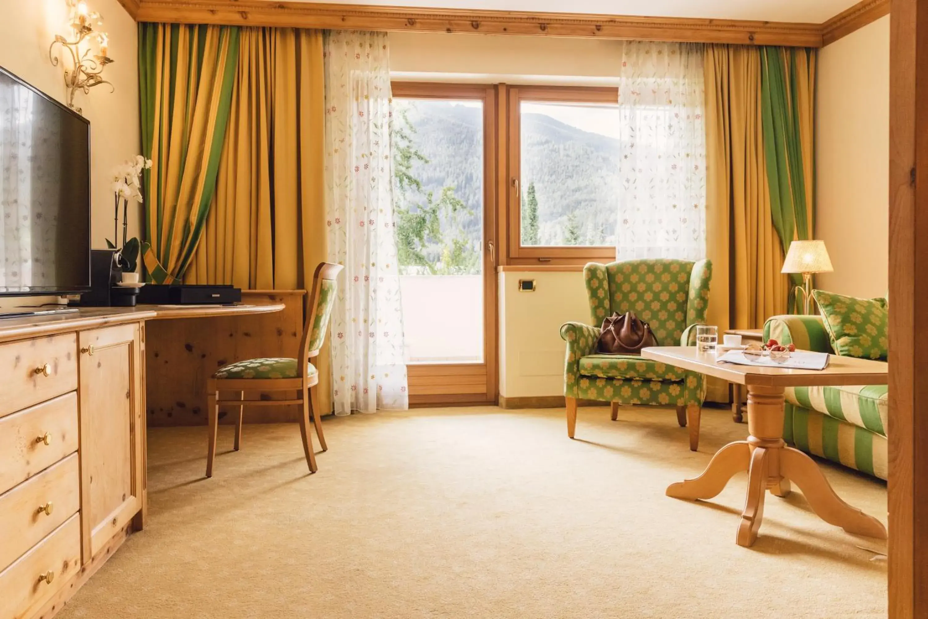 Suite - single occupancy in Alpenpalace Luxury Hideaway & Spa Retreat Suite - single occupancy in Alpenpalace Luxury Hideaway & Spa Retreat