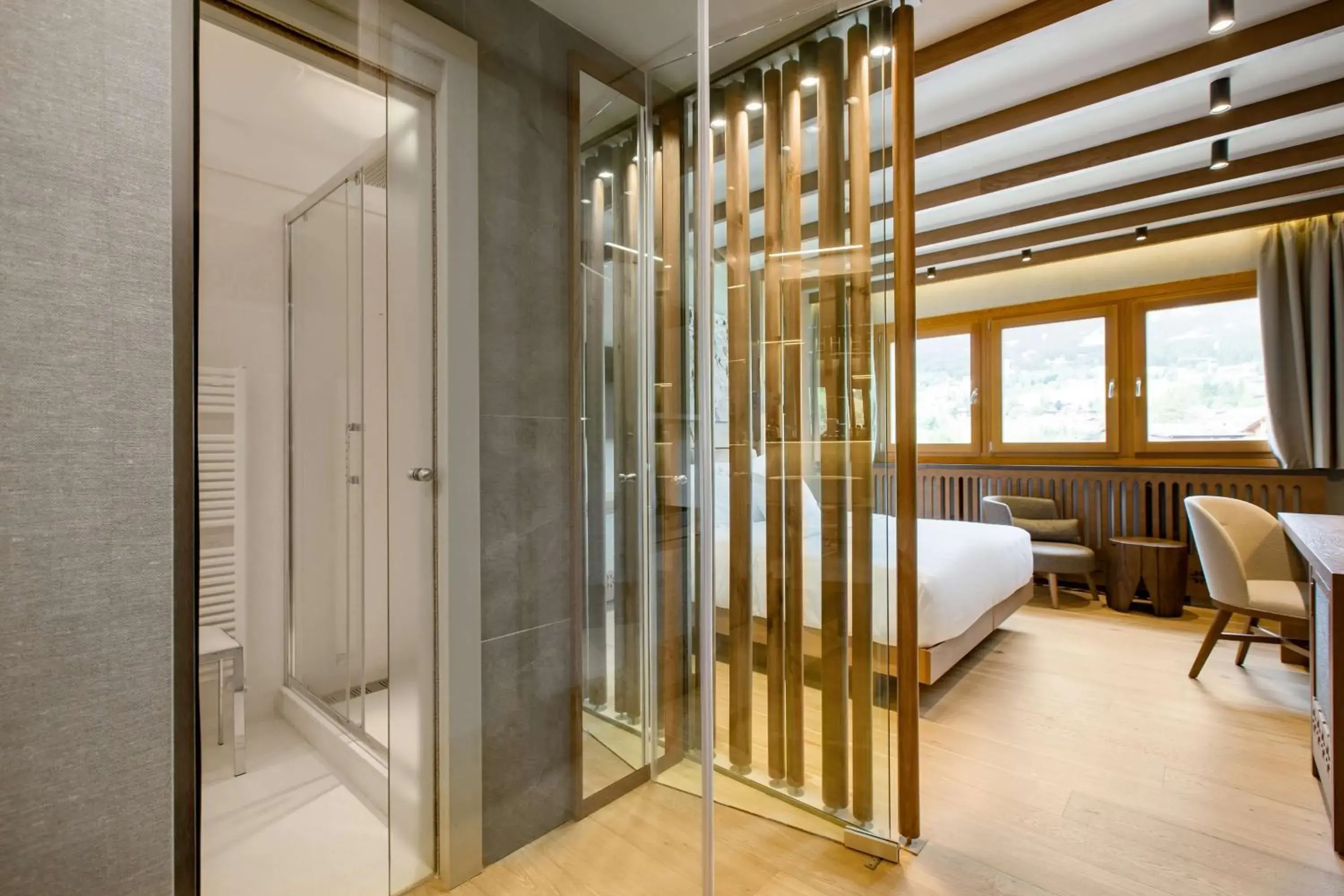 Queen Room - single occupancy - Non-Smoking in Grand Hotel Savoia Cortina d'Ampezzo, A Radisson Collection Hotel Queen Room - single occupancy - Non-Smoking in Grand Hotel Savoia Cortina d'Ampezzo, A Radisson Collection Hotel