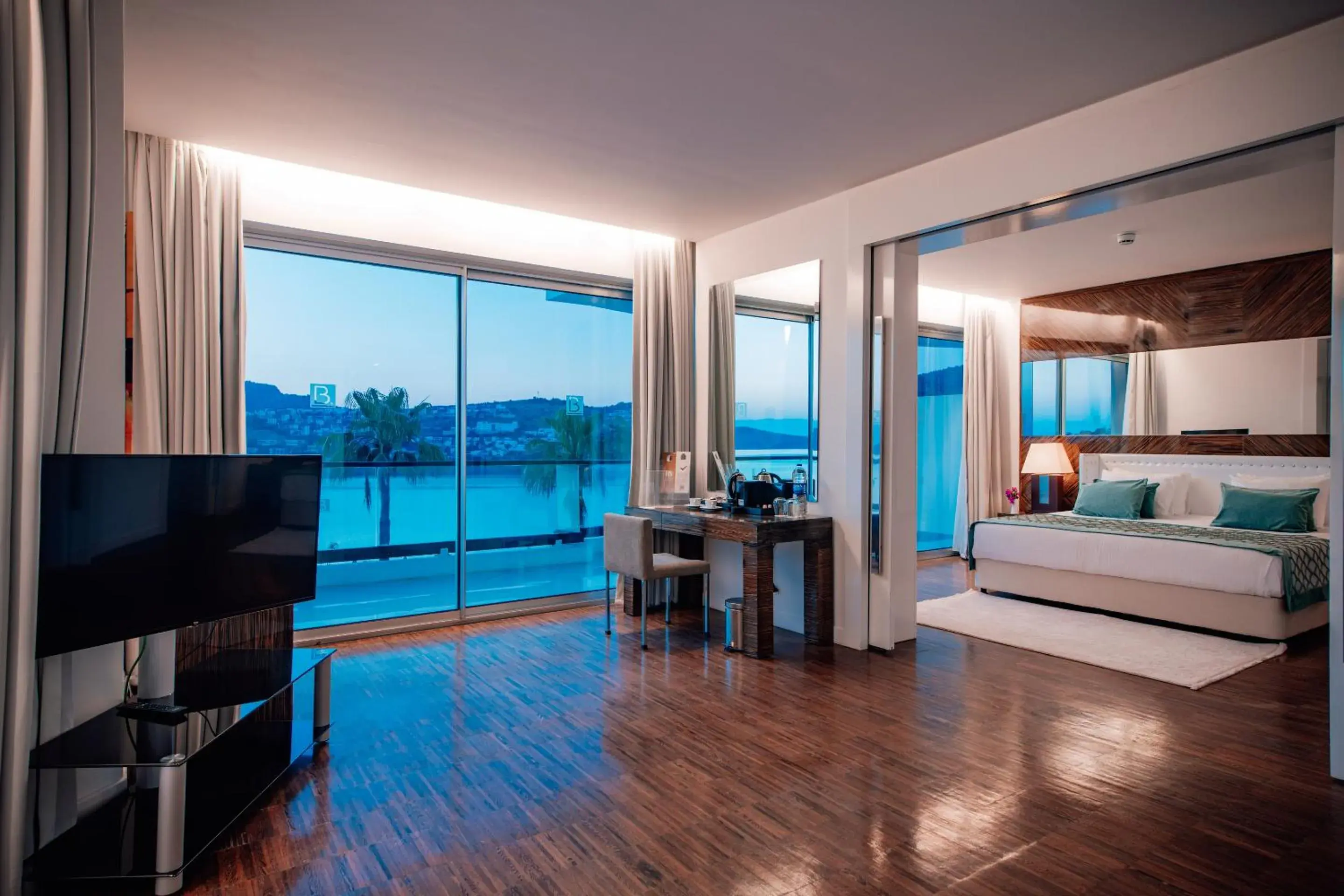 Suite with Hot Tub in Baia Bodrum Hotel Suite with Hot Tub in Baia Bodrum Hotel