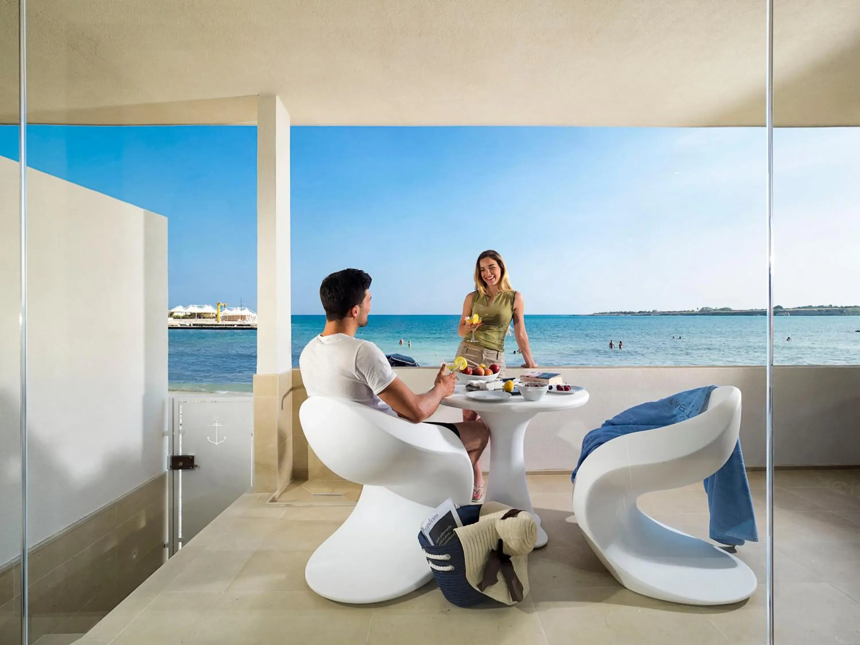 Suite with Spa Access in White Bay Suite with Spa Access in White Bay