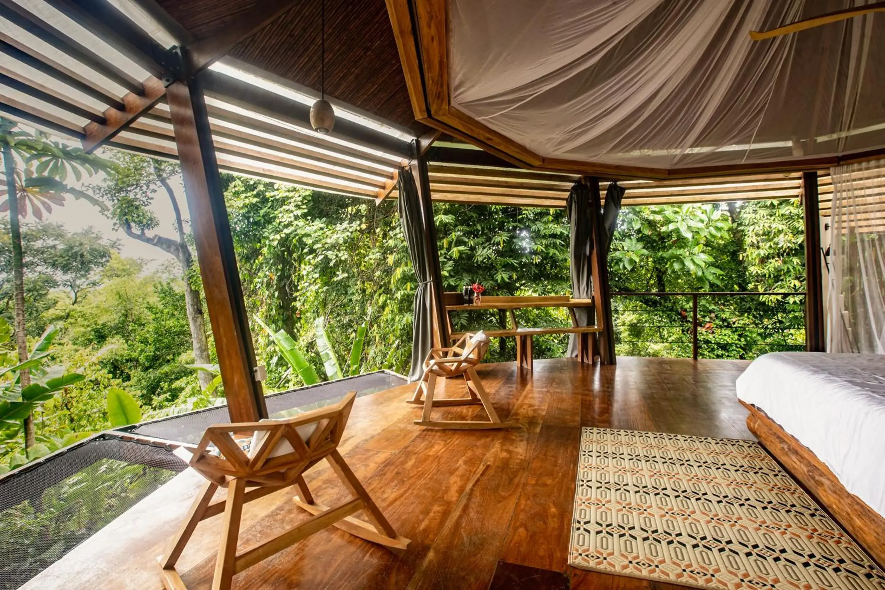 Rainforest King Bungalow in La Loma Jungle Lodge and Chocolate Farm Rainforest King Bungalow in La Loma Jungle Lodge and Chocolate Farm