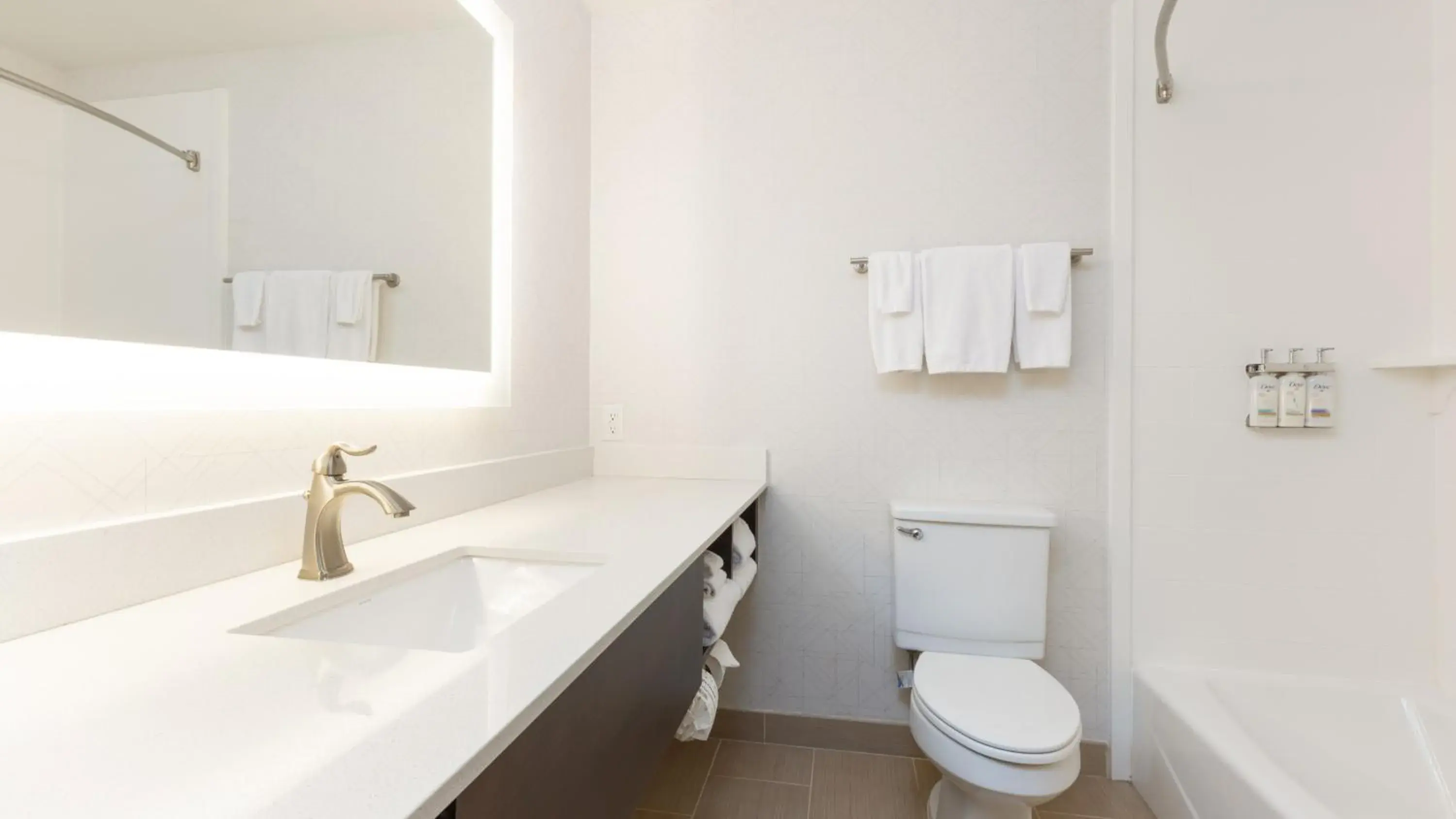 Standard Room in Holiday Inn Express Bellingham by IHG Standard Room in Holiday Inn Express Bellingham by IHG