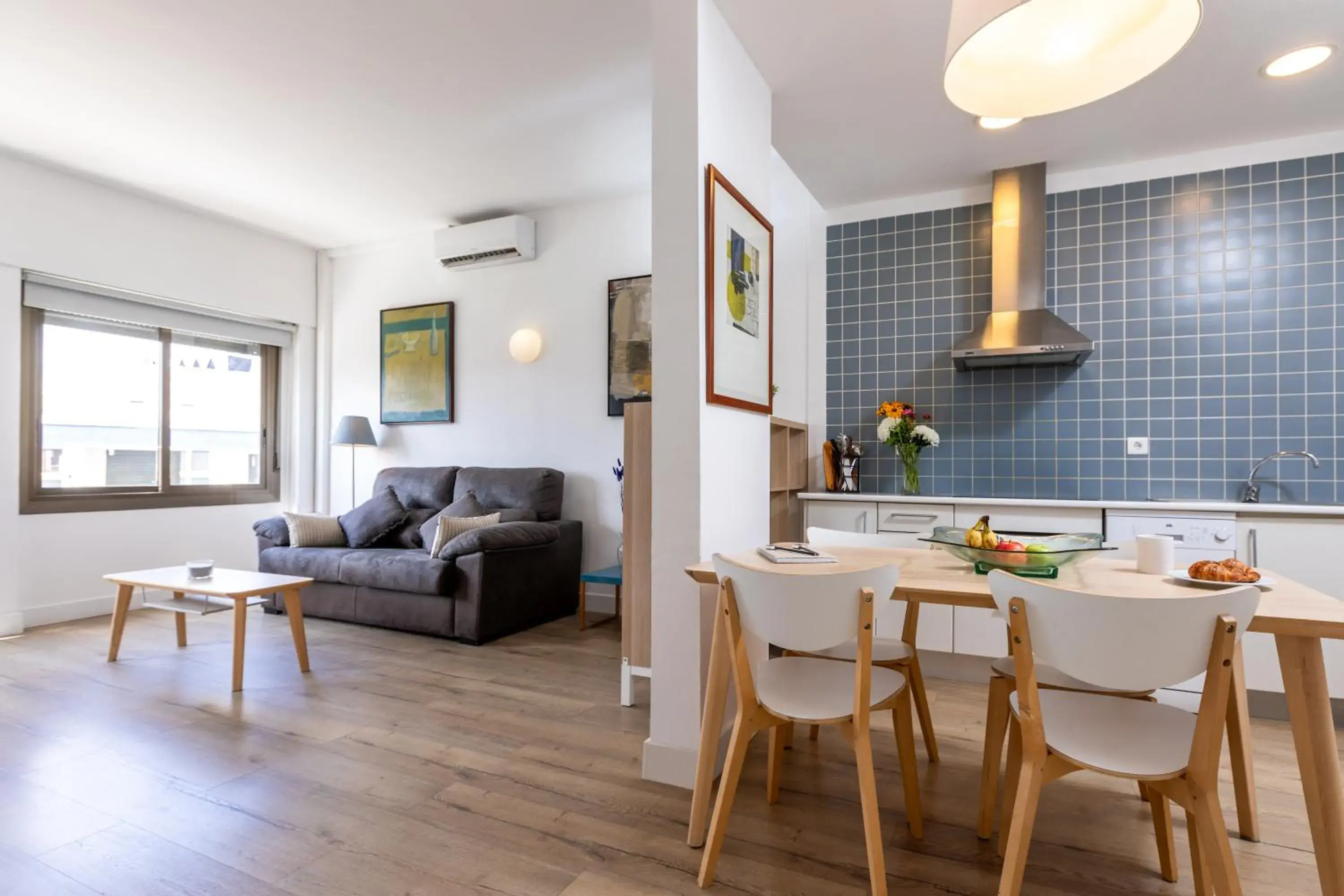 Mayerling Bisbe Urquinaona Mayerling Bisbe Urquinaona